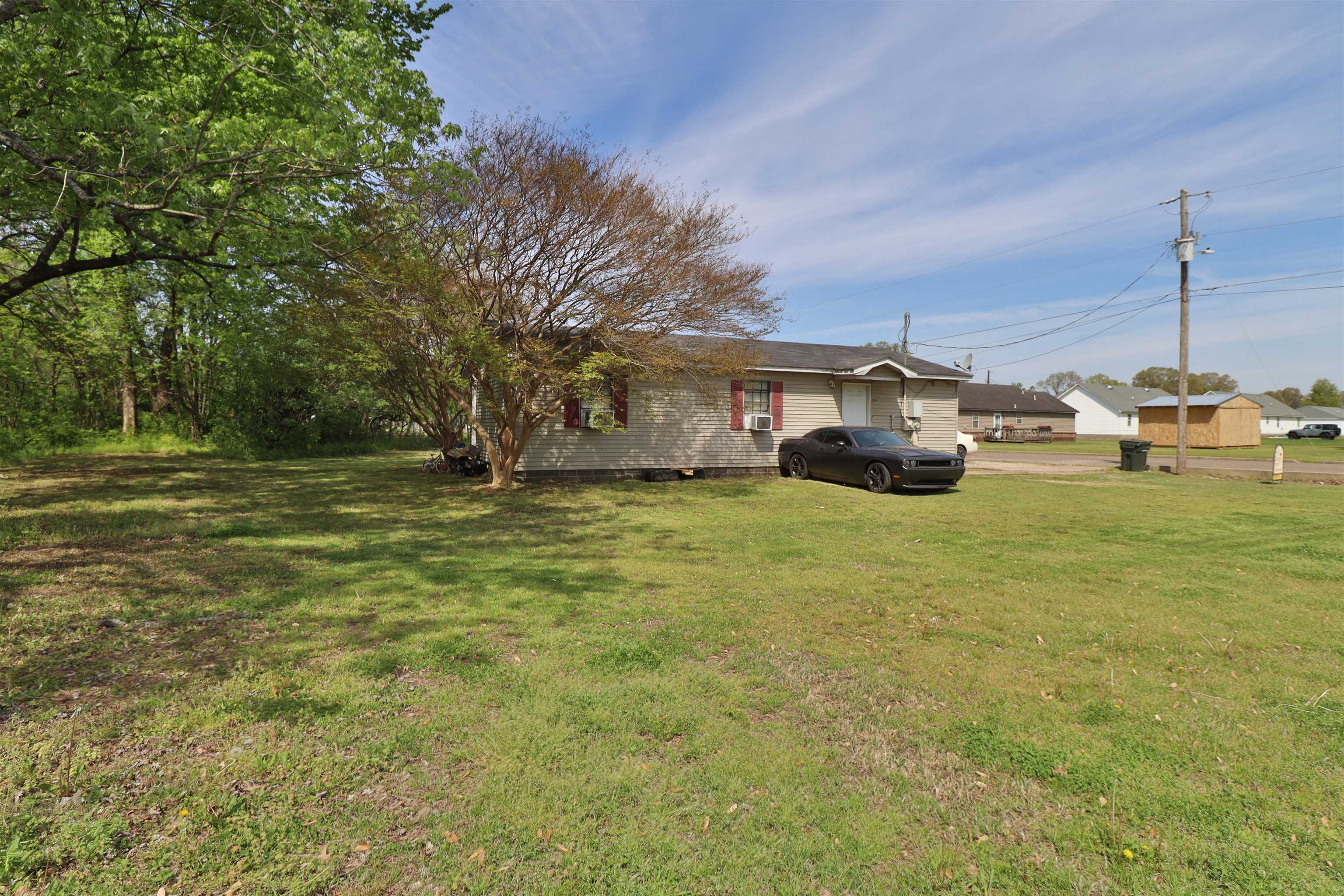 319 Wayne Ave Property Photo 3