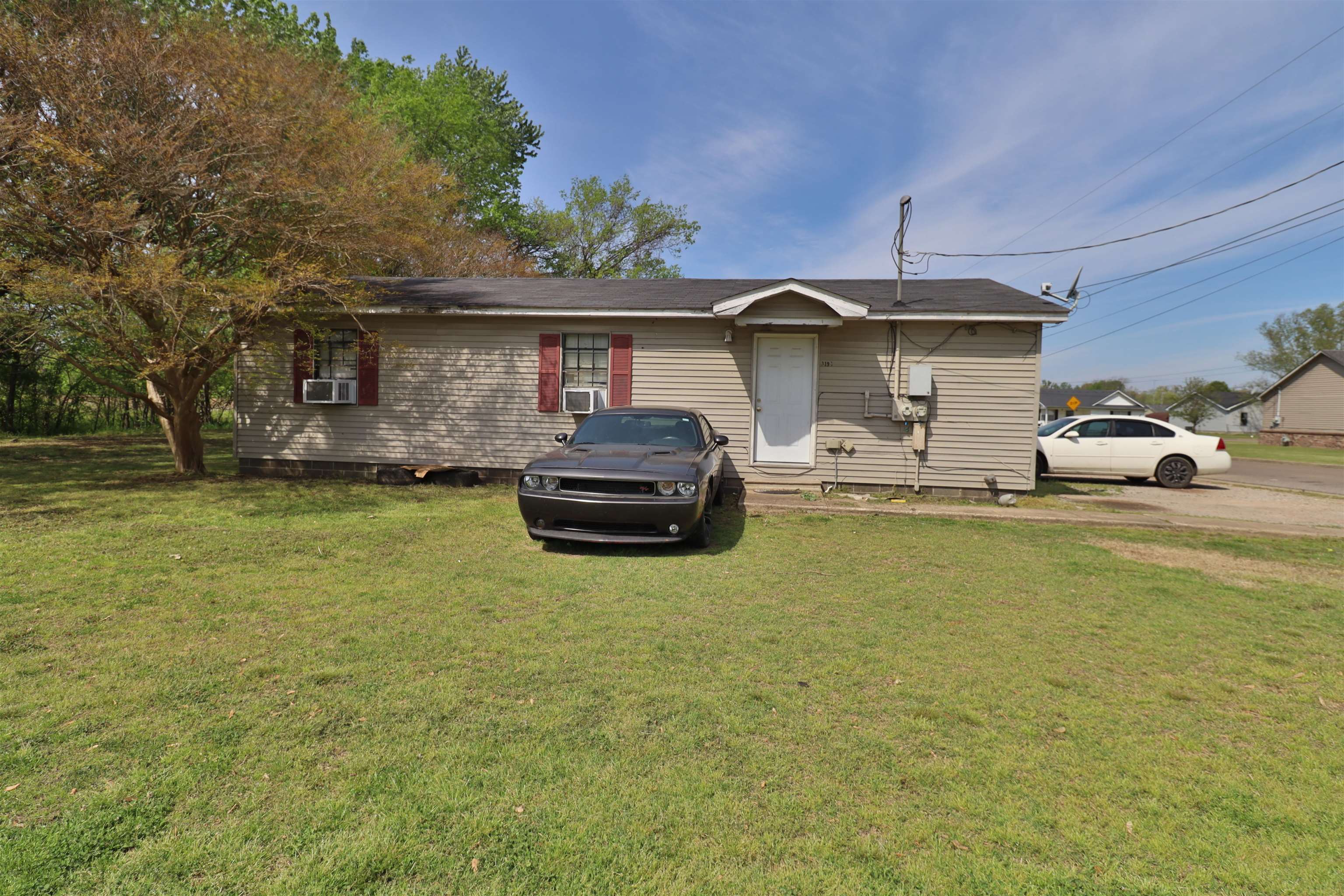 319 Wayne Ave Property Photo 6