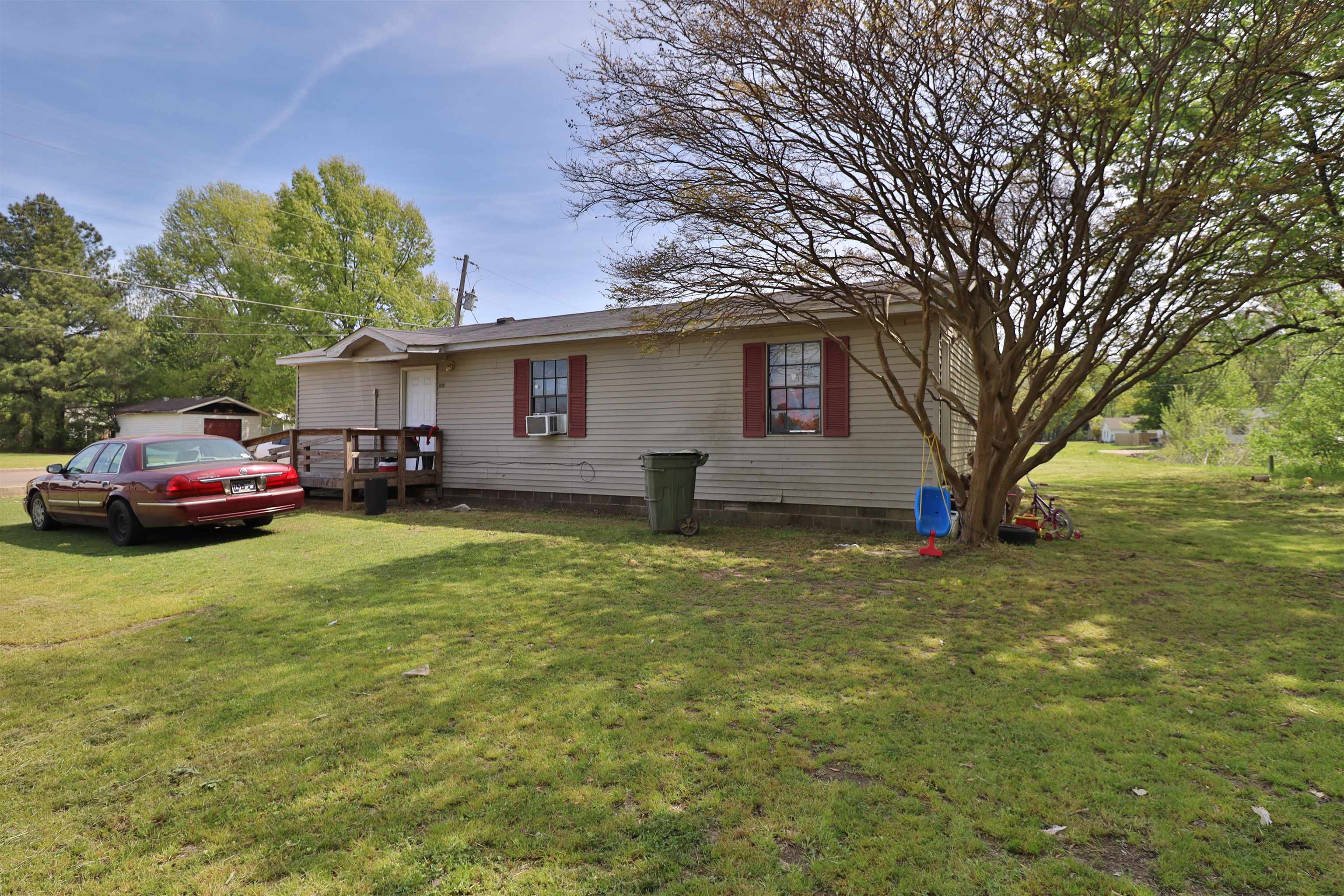 319 Wayne Ave Property Photo 7