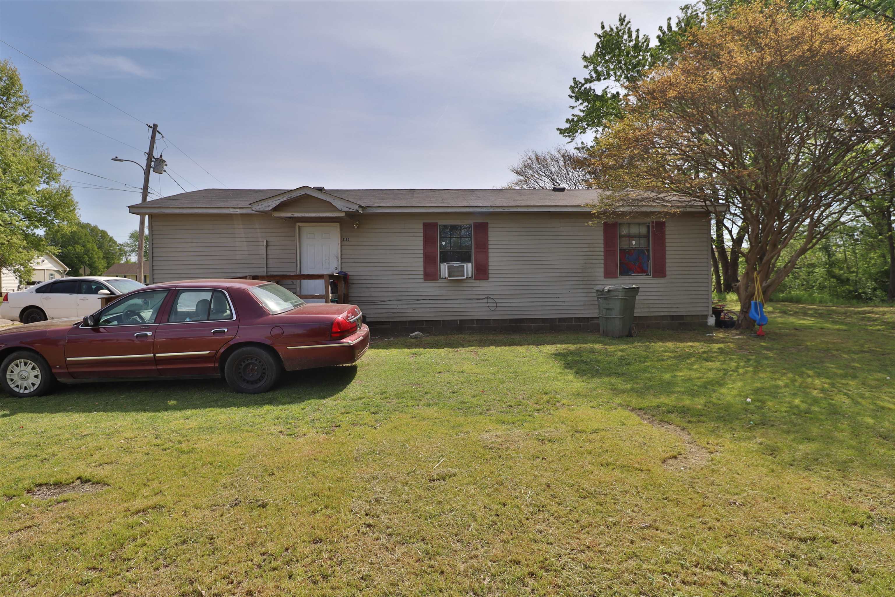 319 Wayne Ave Property Photo 8