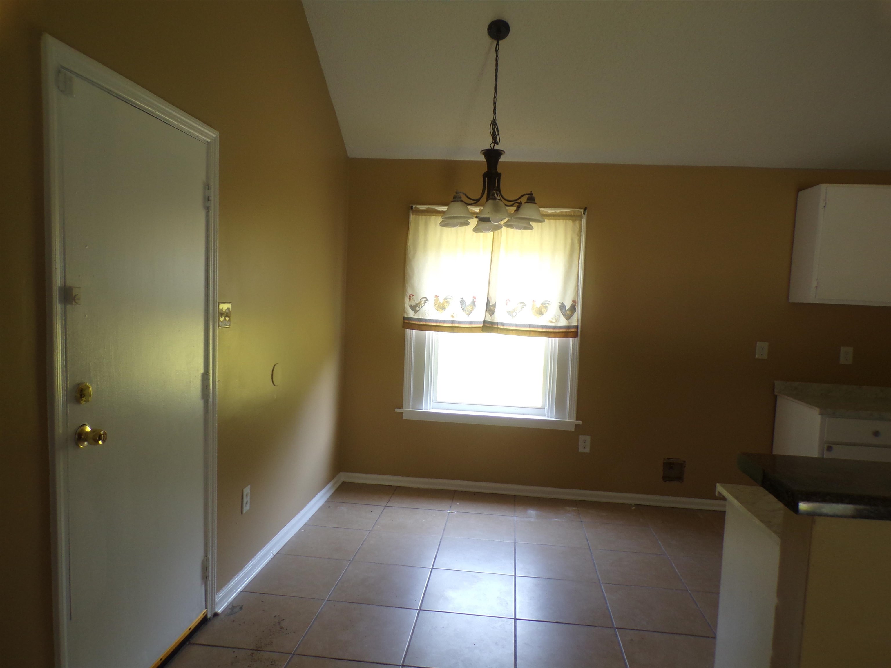 3583 Russelwood Dr Property Photo 2