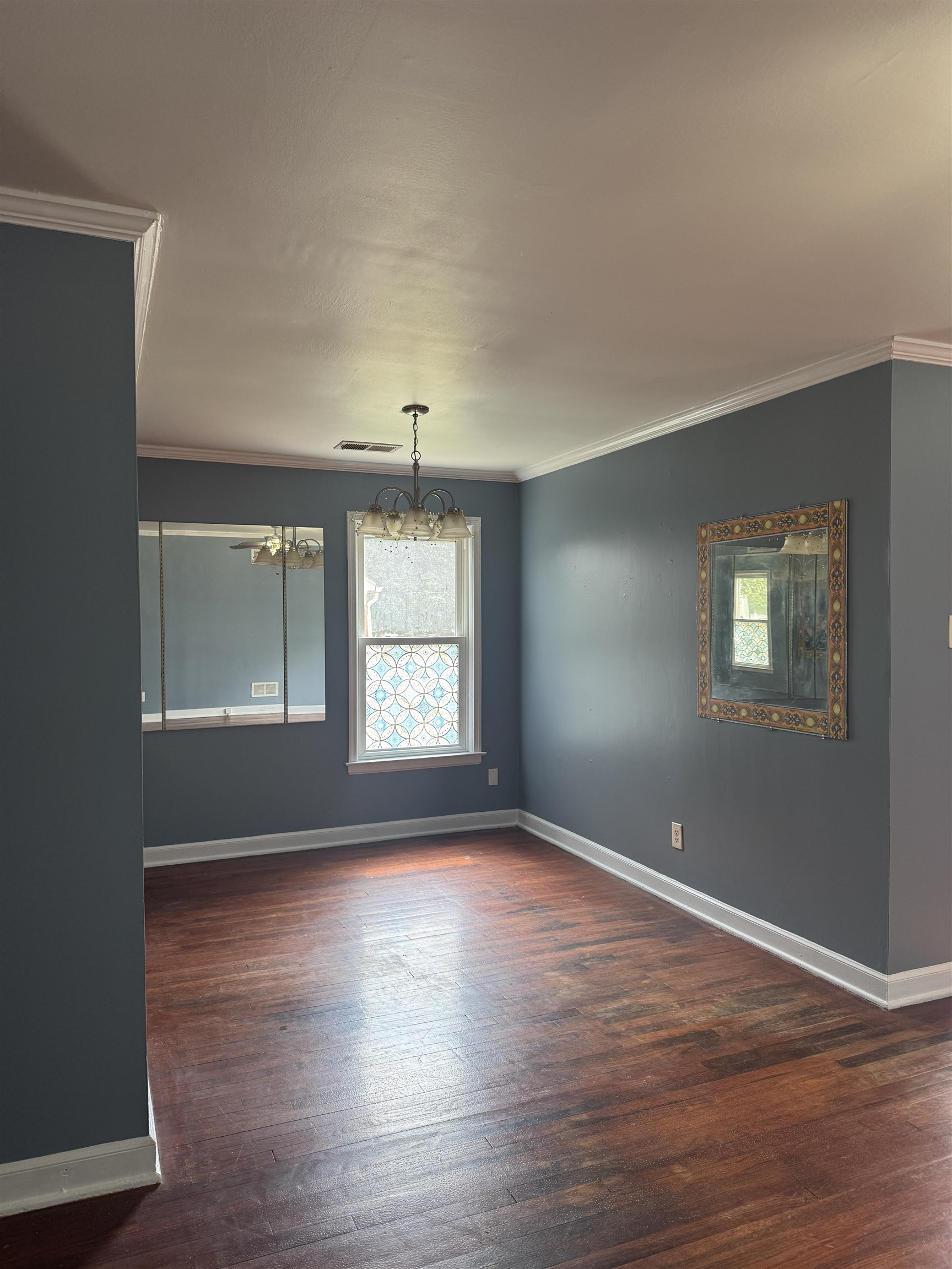 1284 Merrycrest Dr Property Photo 3