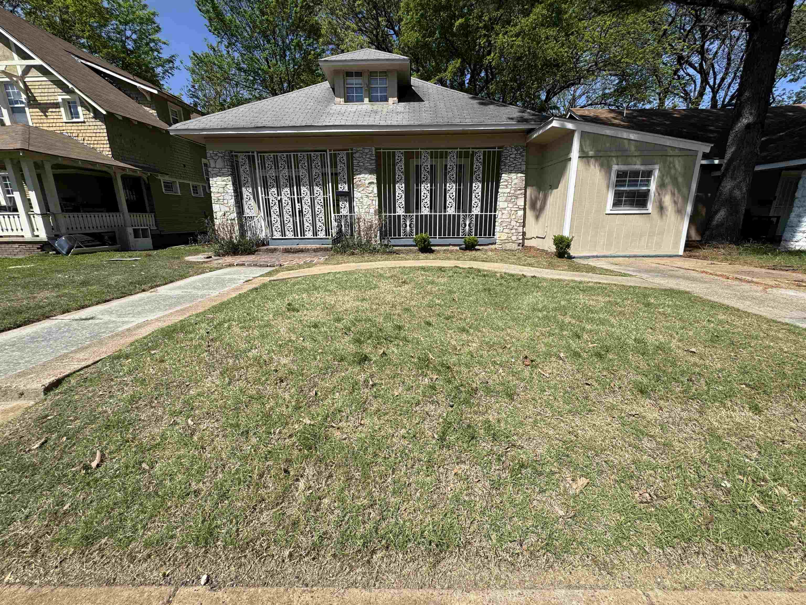 1570 E MCLEMORE AVE Property Photo 1