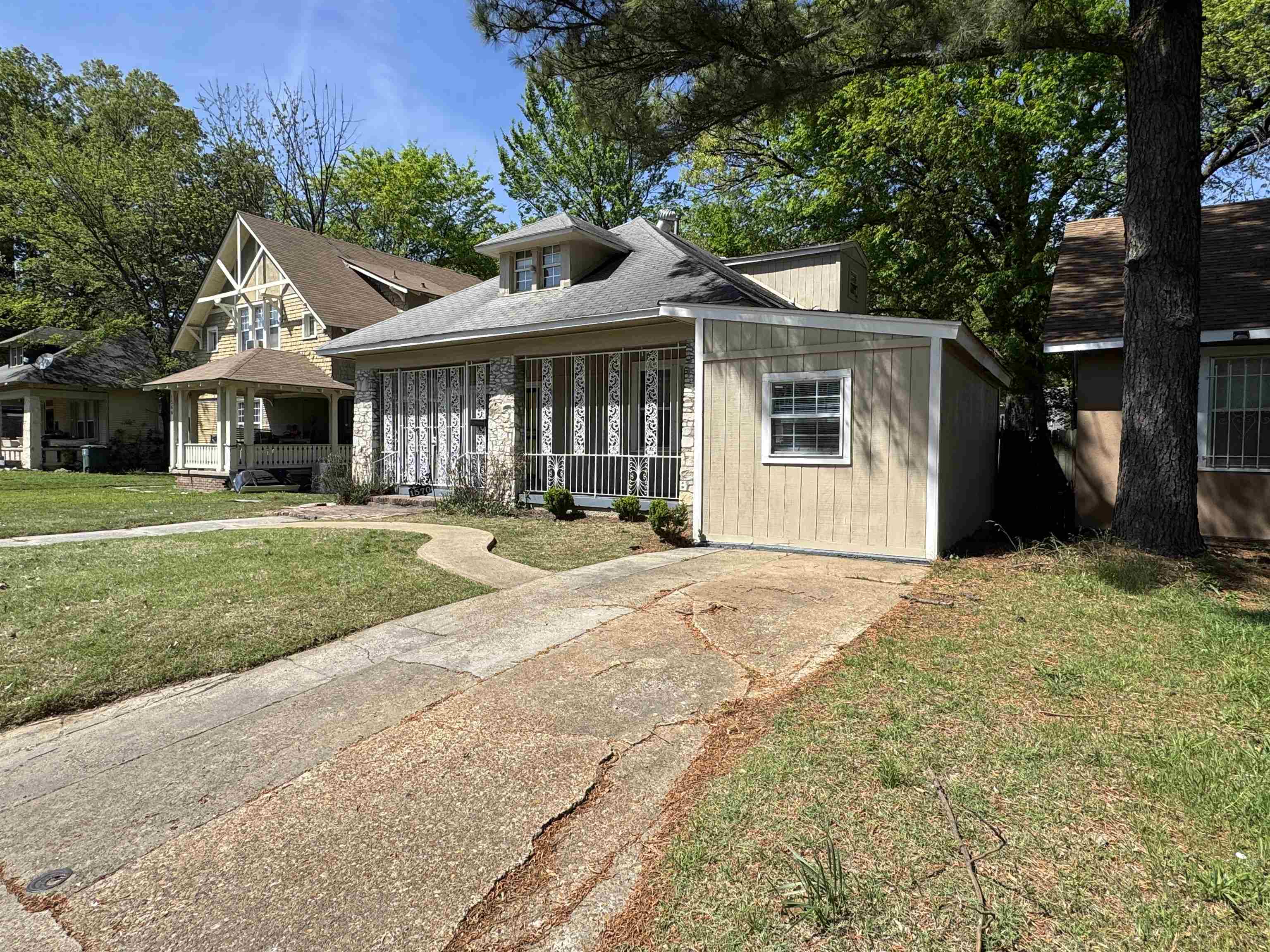 1570 E Mclemore Ave Property Photo 4