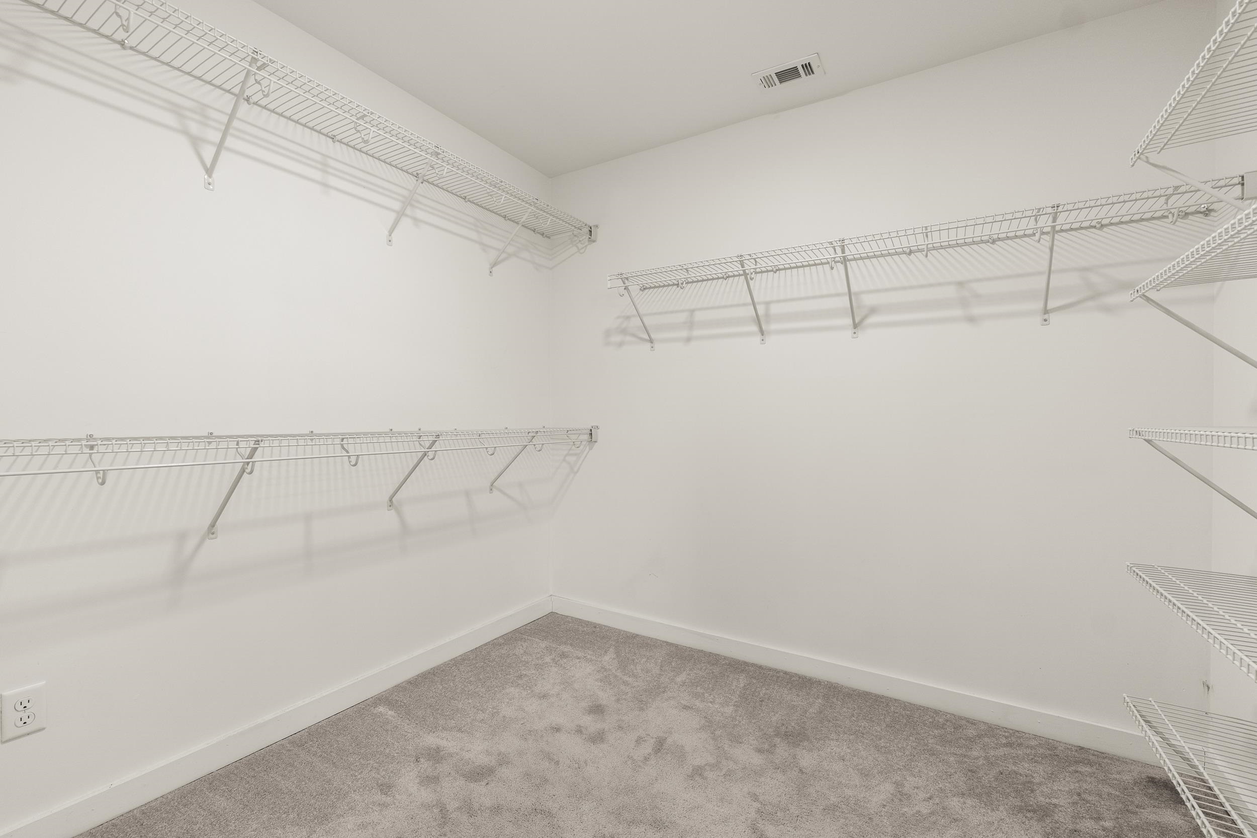 931 Bruce St Property Photo 21