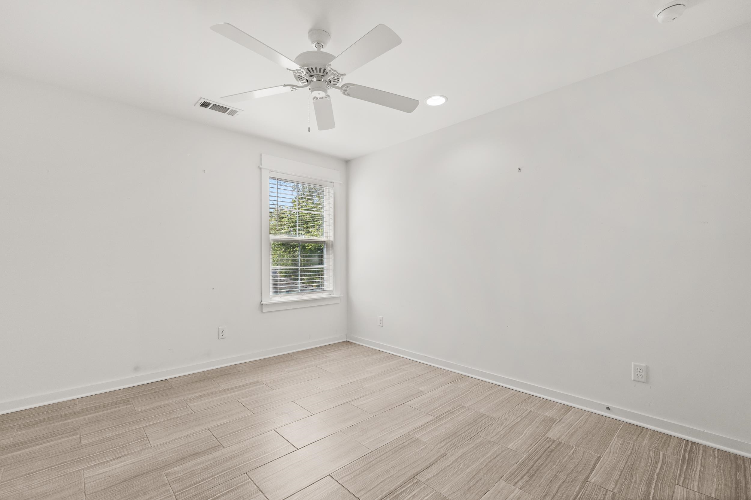931 Bruce St Property Photo 23