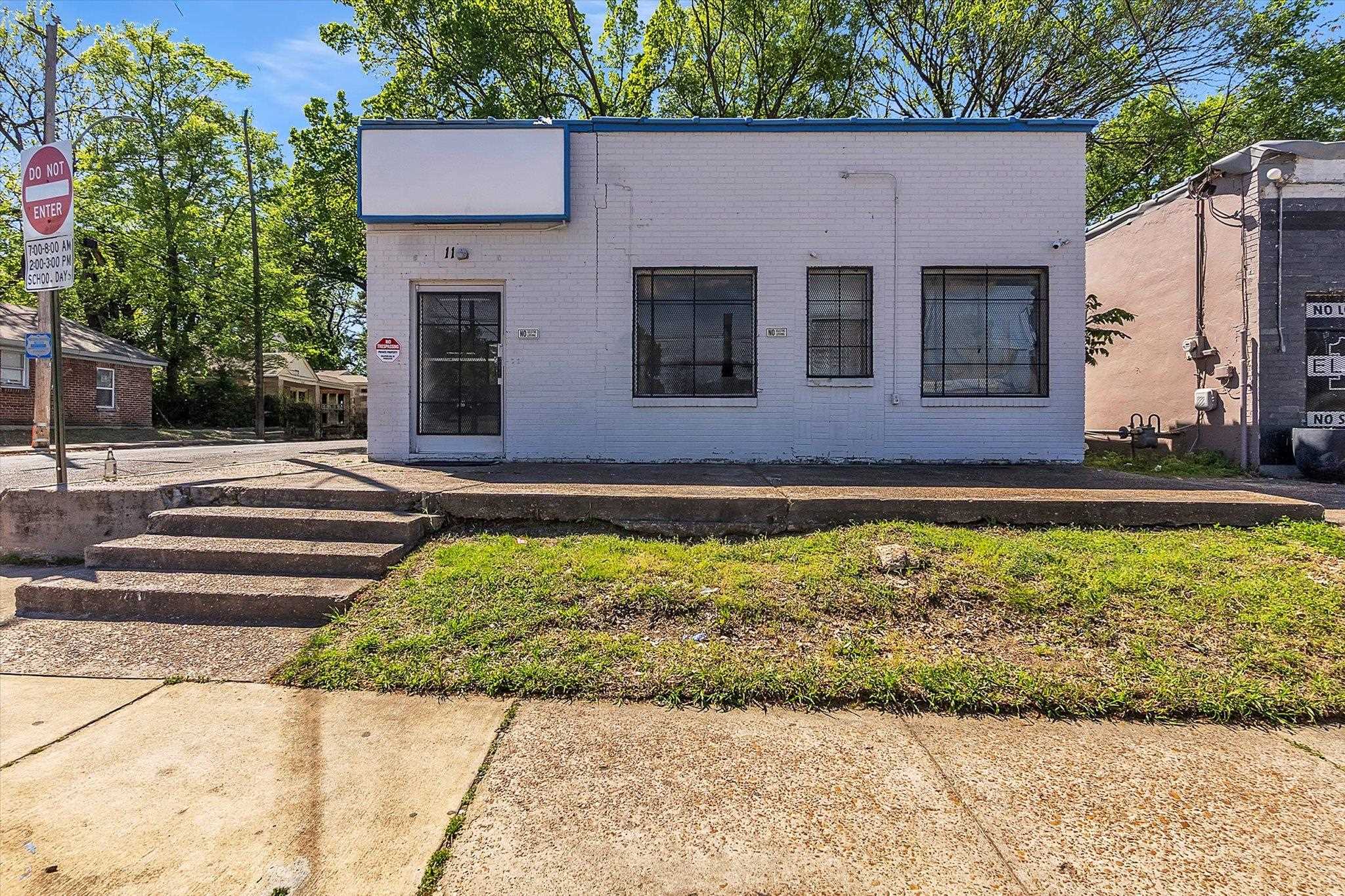 1109 Springdale St Property Photo 1
