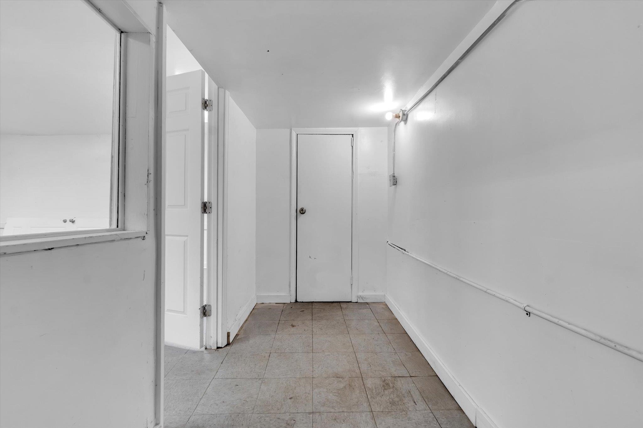 1109 Springdale St Property Photo 5