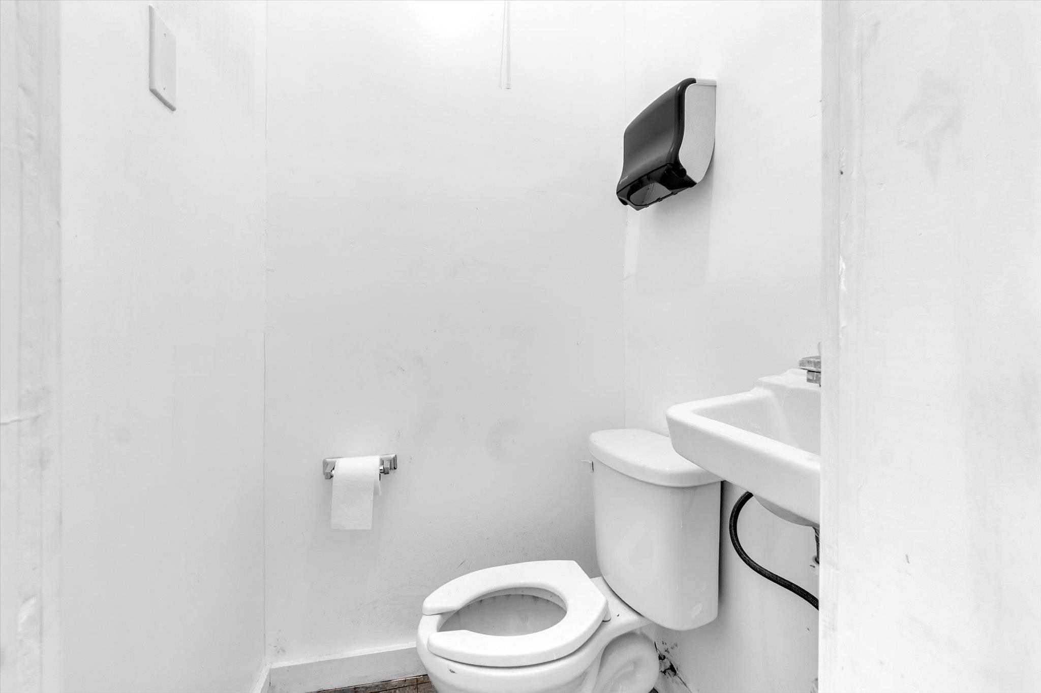 1109 Springdale St Property Photo 9