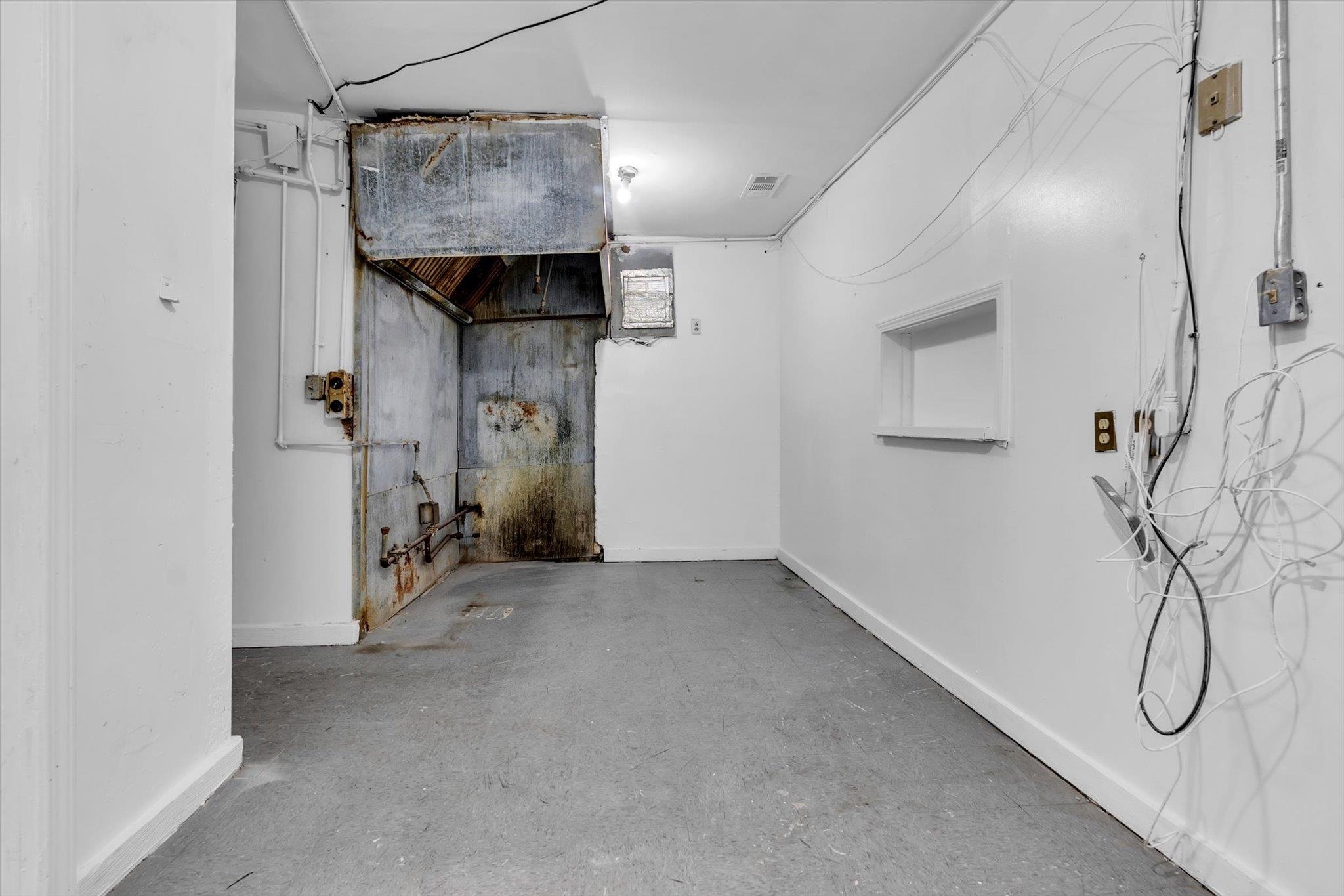 1109 Springdale St Property Photo 11