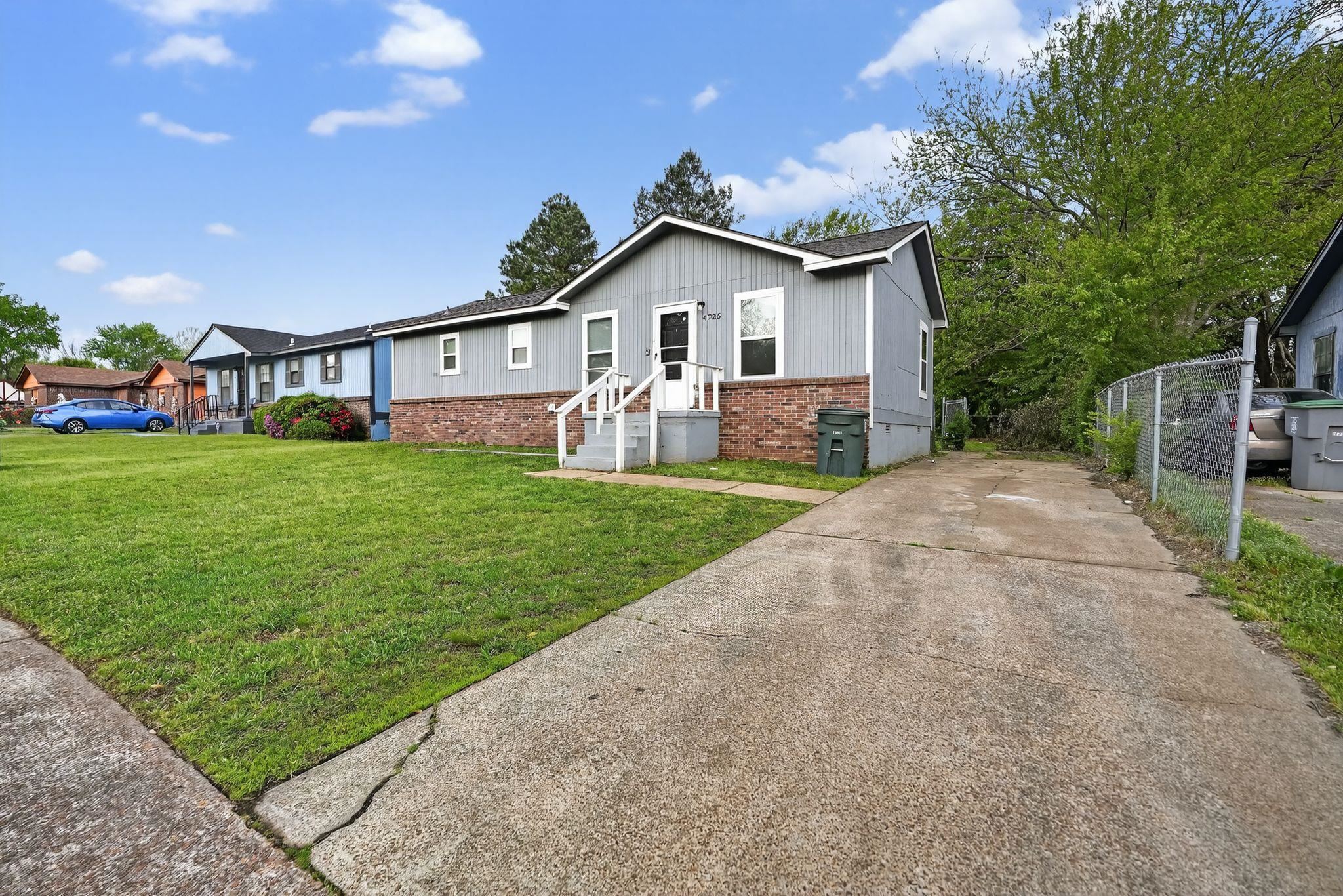 4725 LOFTS RD Property Photo 1