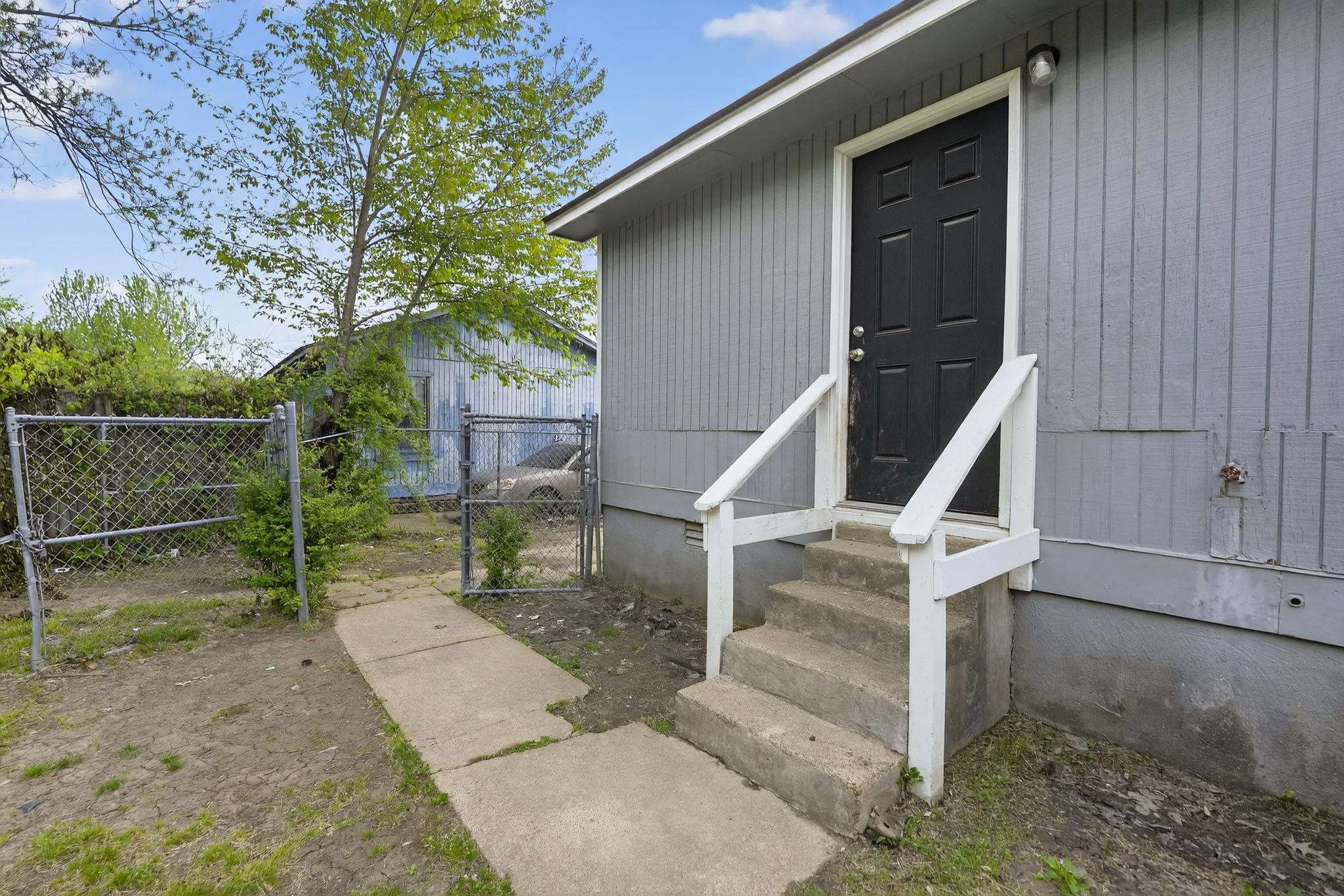 4725 Lofts Rd Property Photo 5