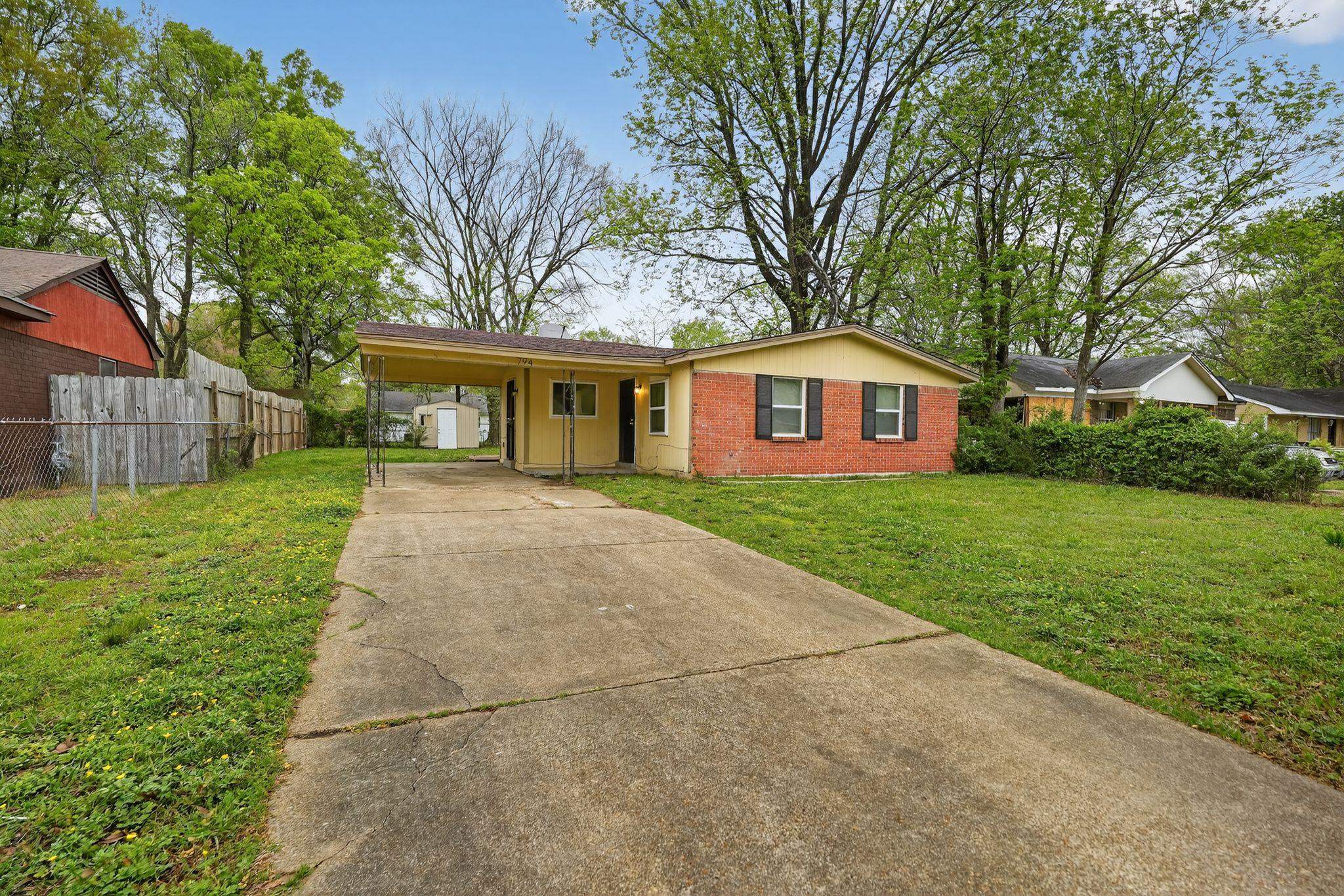 794 Margie Dr Property Photo 3