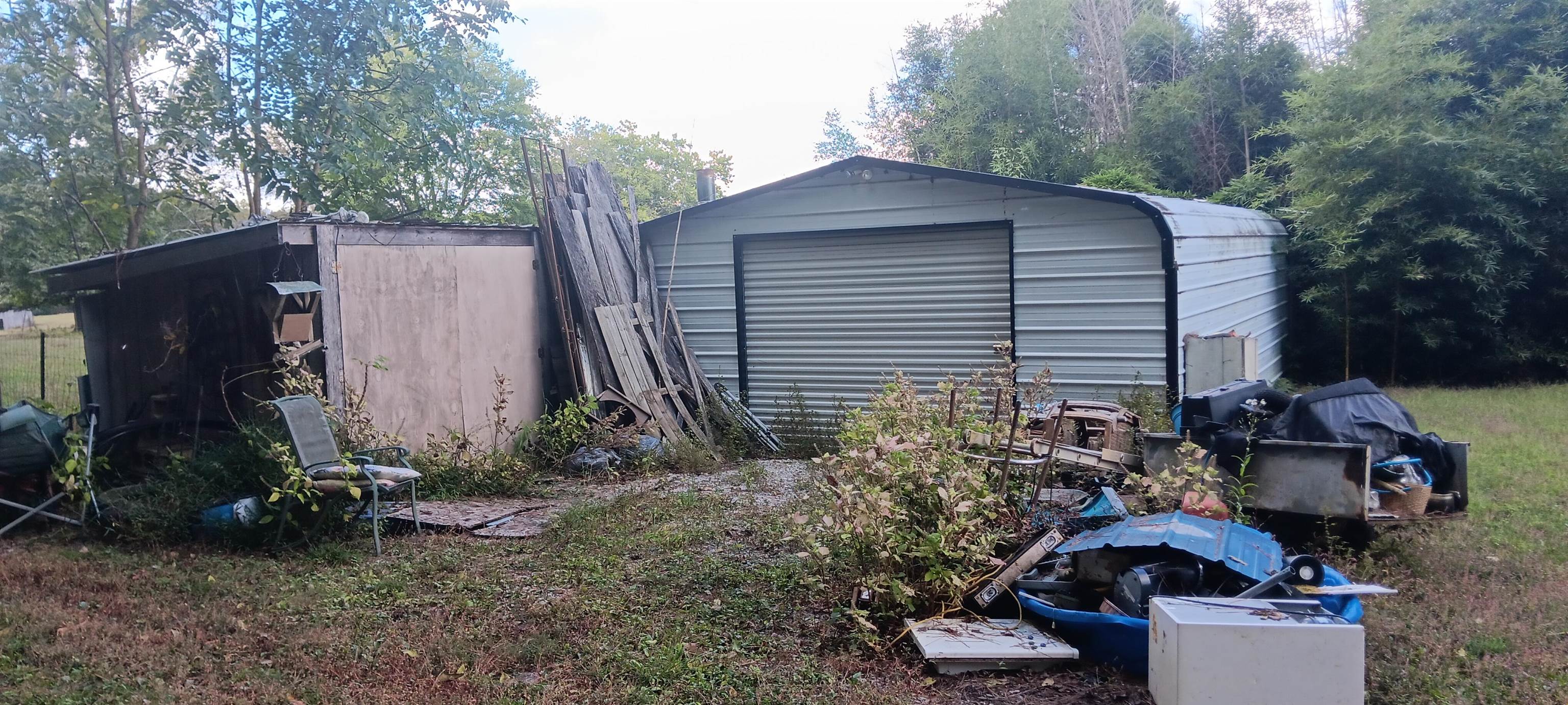 100 Academy Rd Property Photo 18
