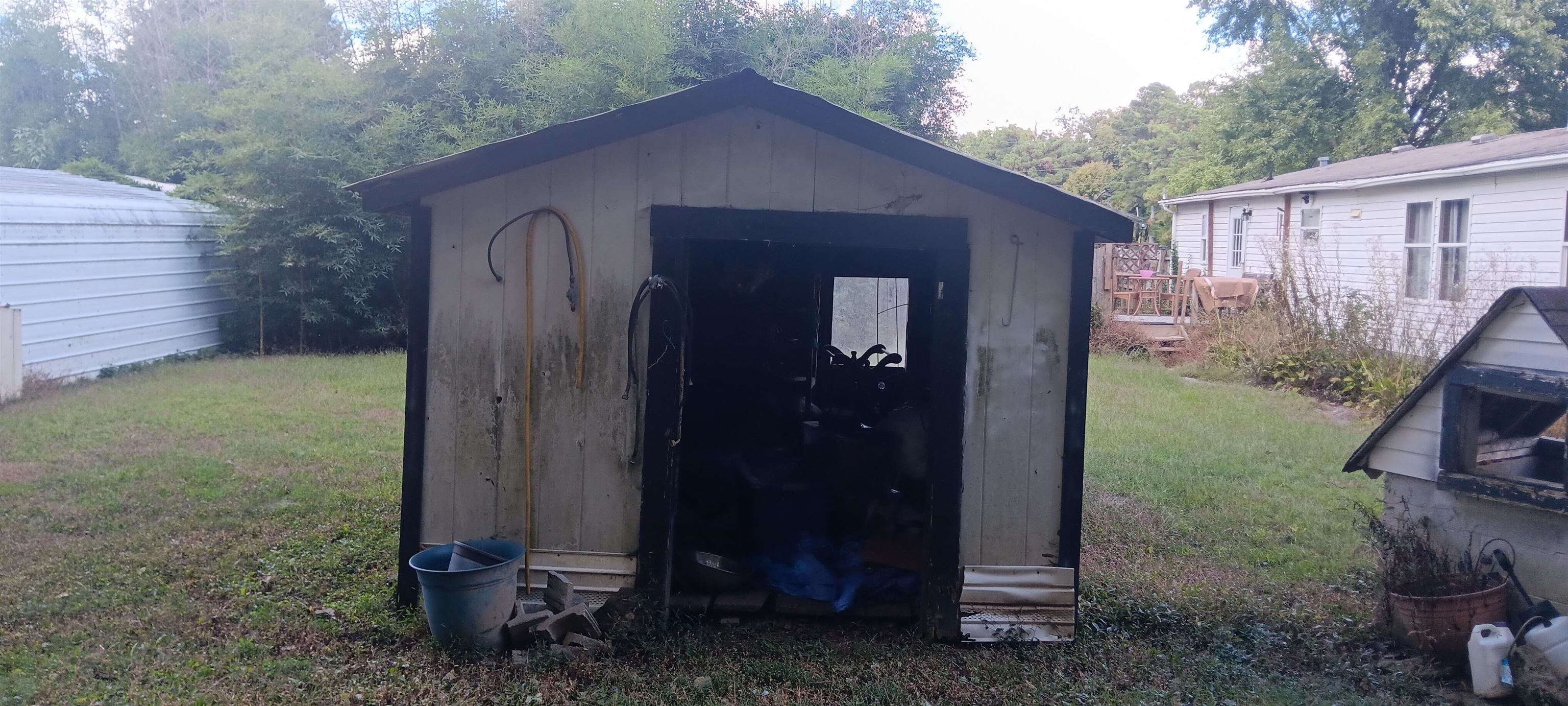 100 Academy Rd Property Photo 26