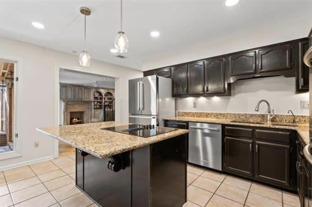 947 Rolling Oaks Ln Property Photo 11