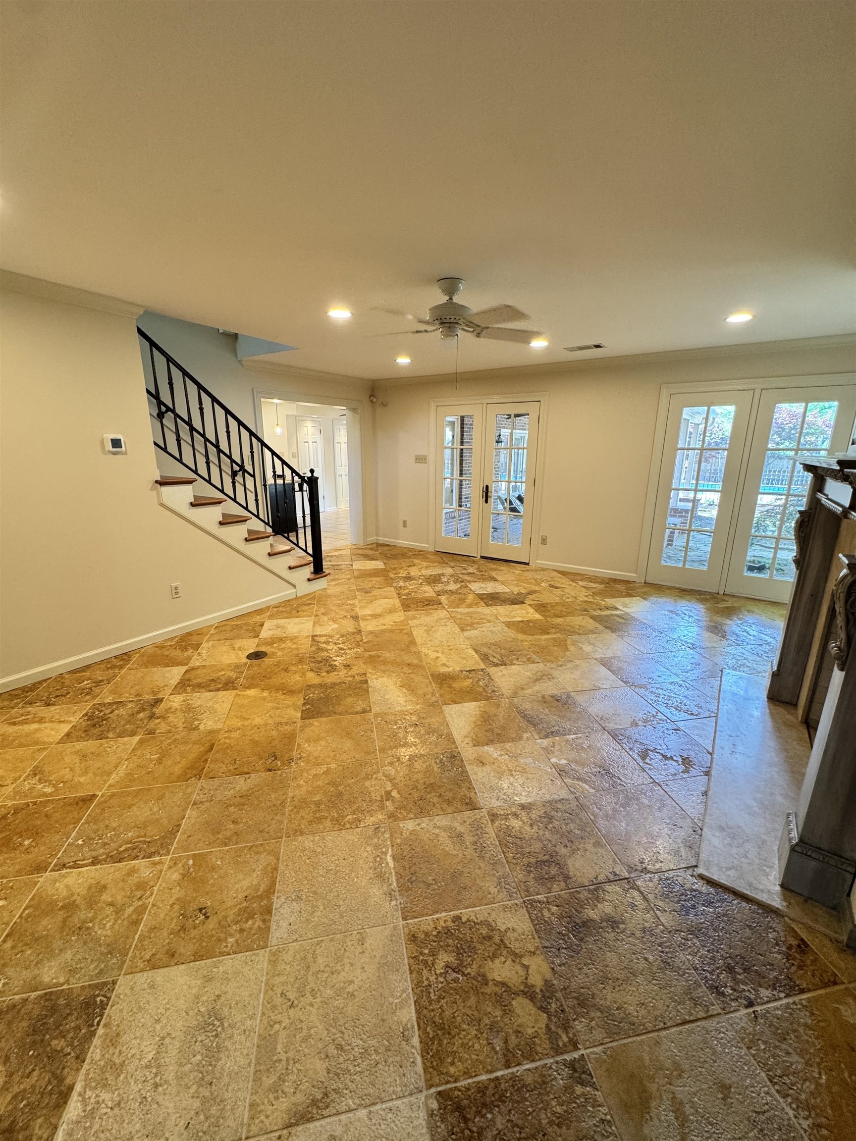 947 Rolling Oaks Ln Property Photo 14