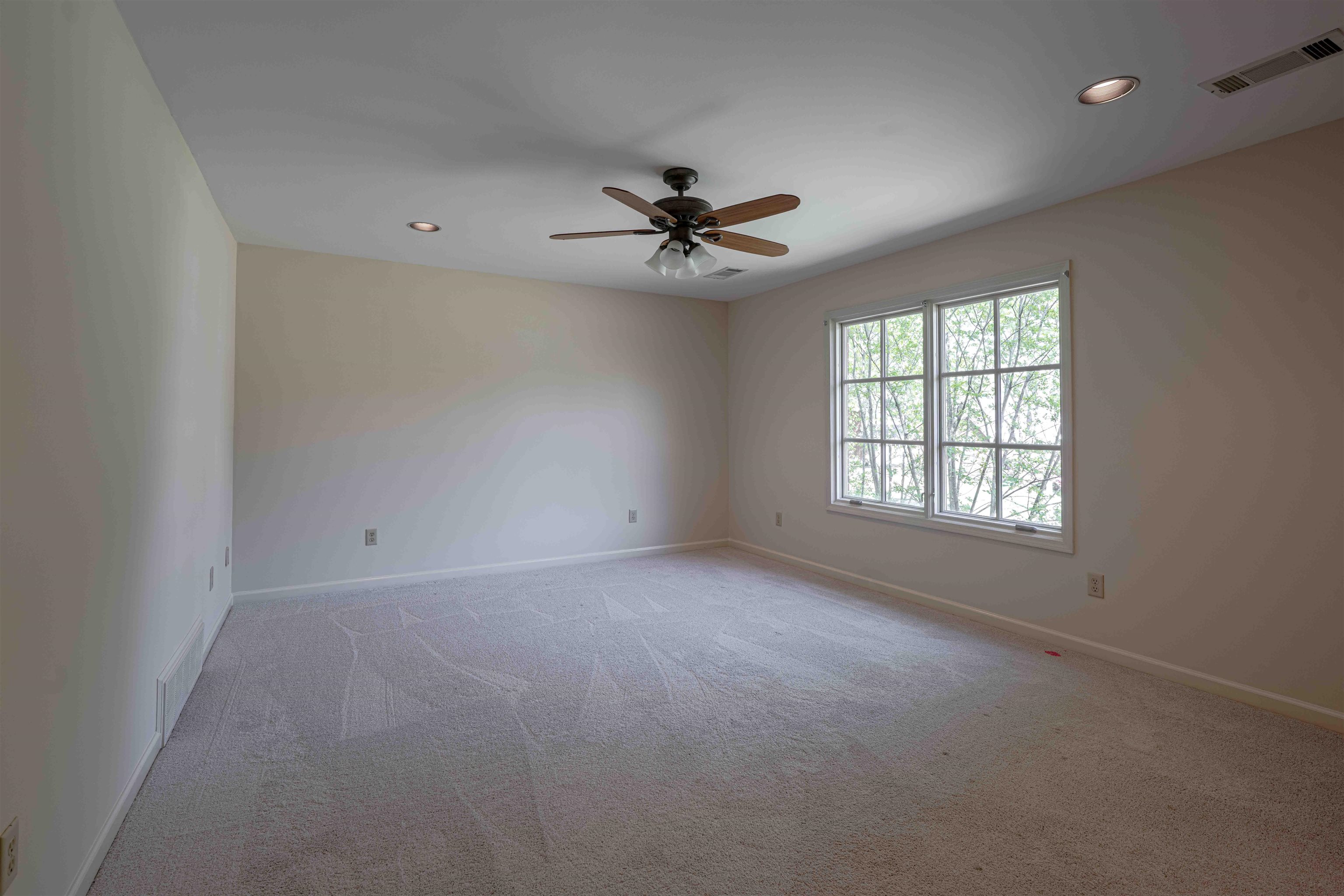 947 Rolling Oaks Ln Property Photo 26