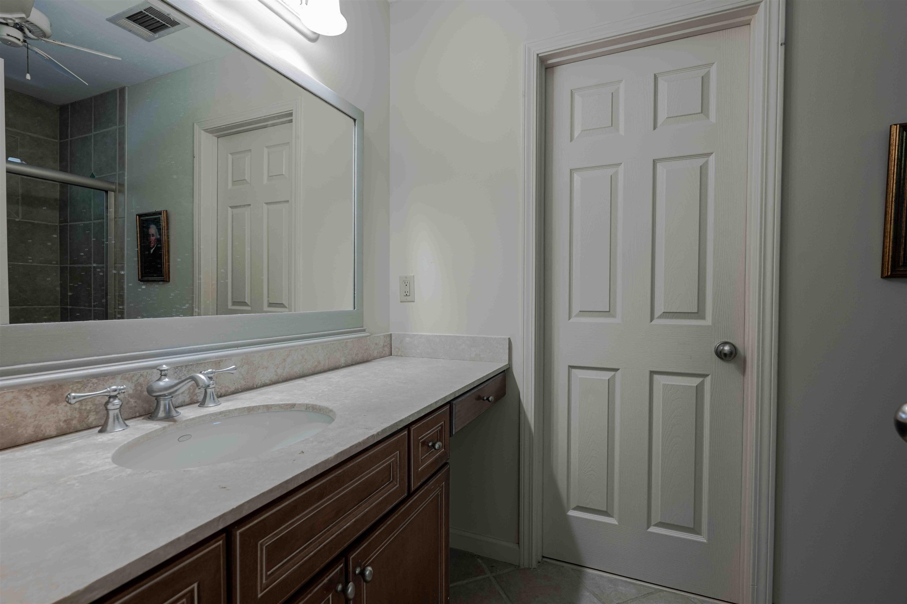 947 Rolling Oaks Ln Property Photo 29
