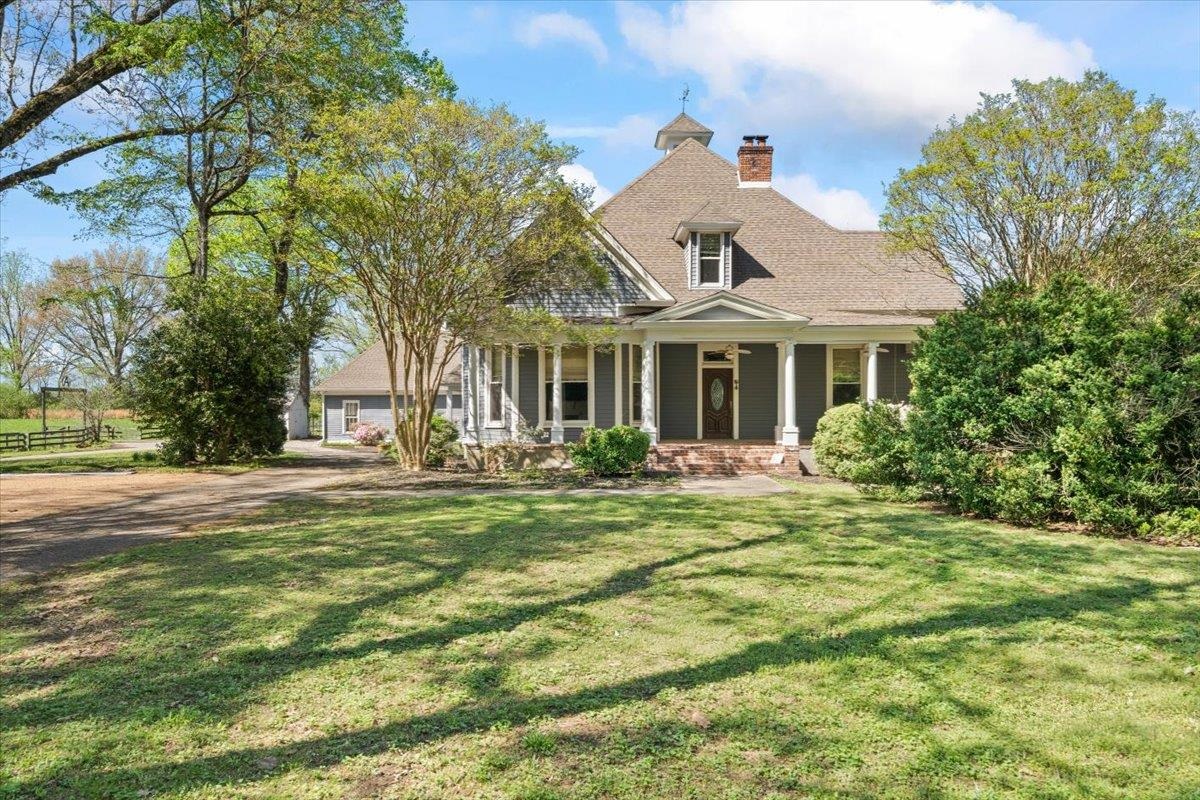 230 Levy Dr Property Photo 4