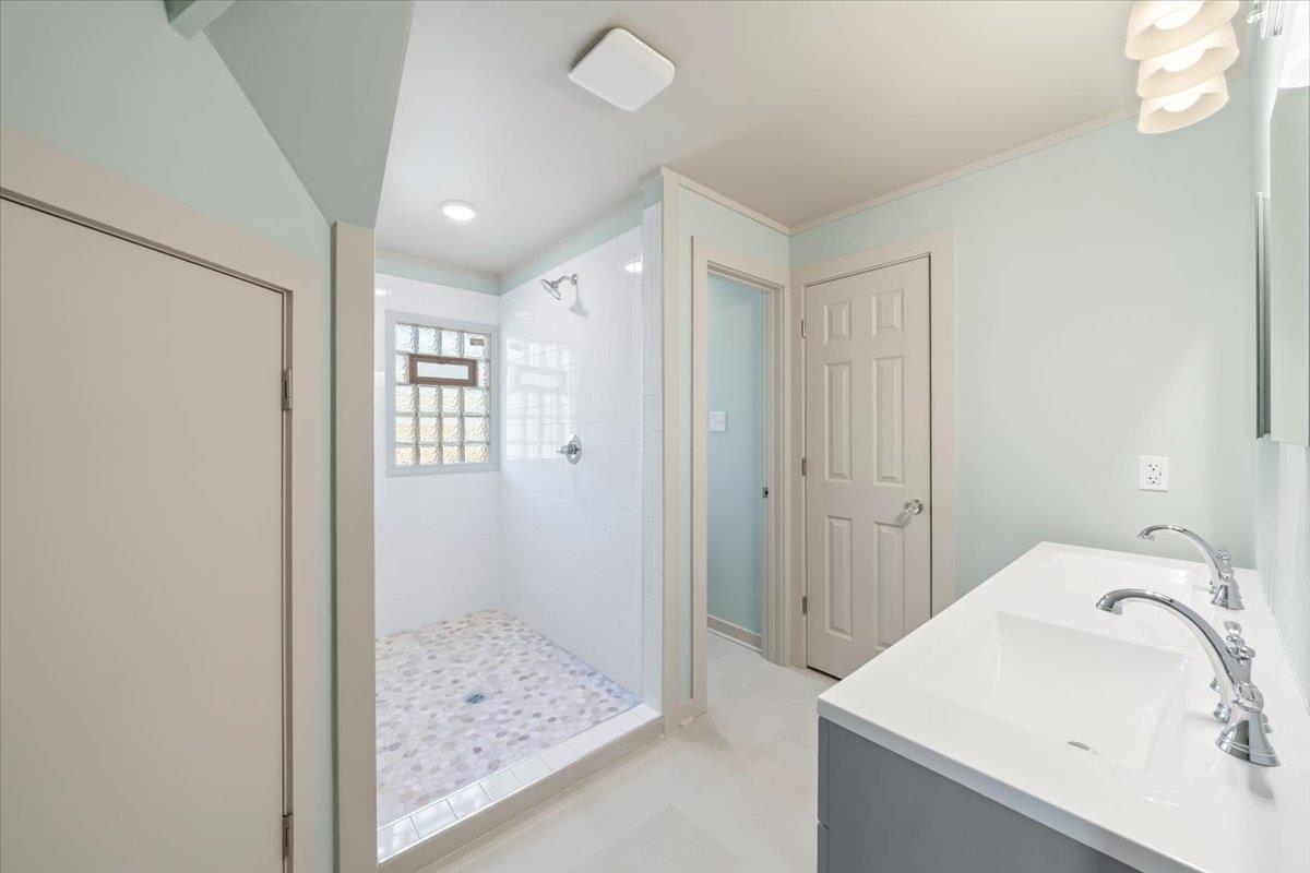 230 Levy Dr Property Photo 36