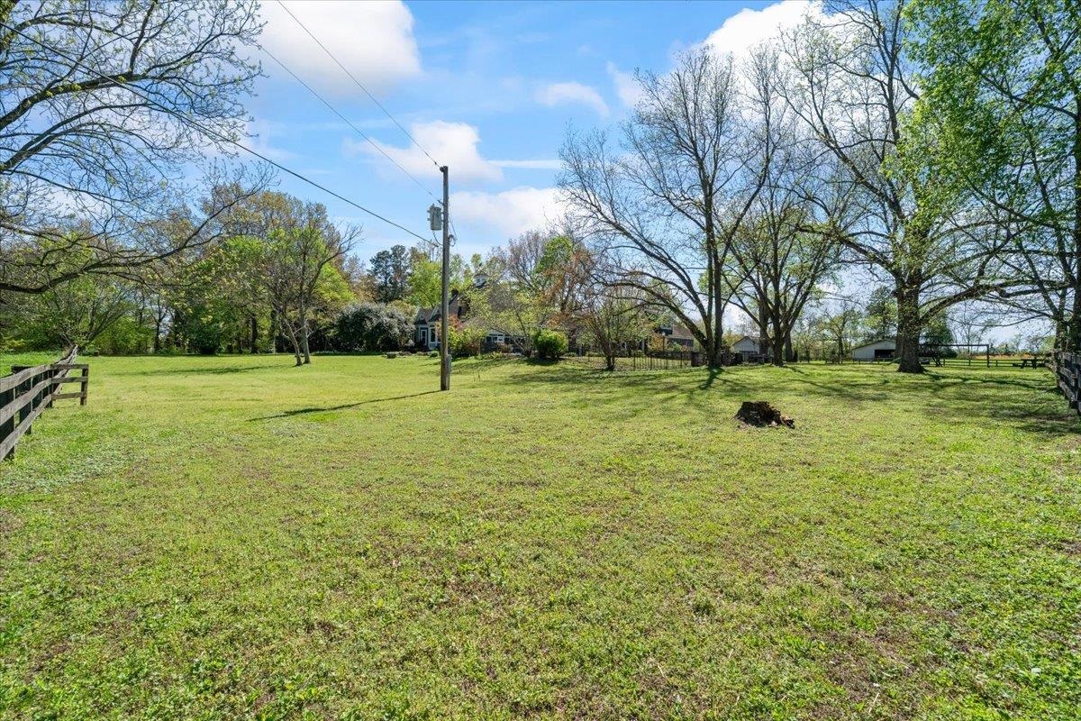 230 Levy Dr Property Photo 39