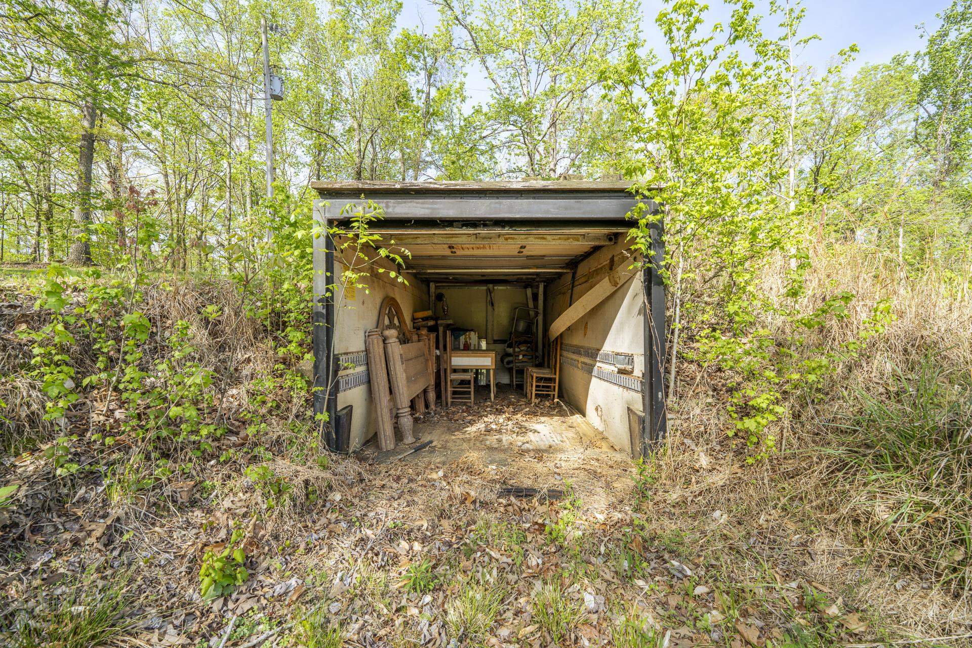 750 Taylor Rd Property Photo 36