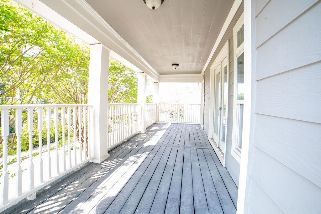 137 Harbor Point Ln Property Photo 17