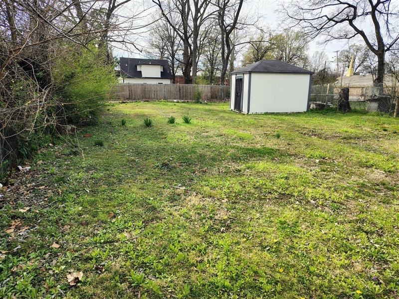 679 Leath St Property Photo 3