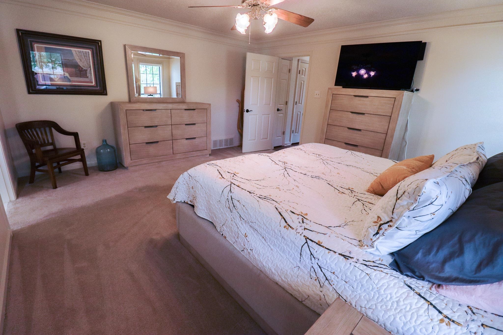 8838 Hillman Way Property Photo 14