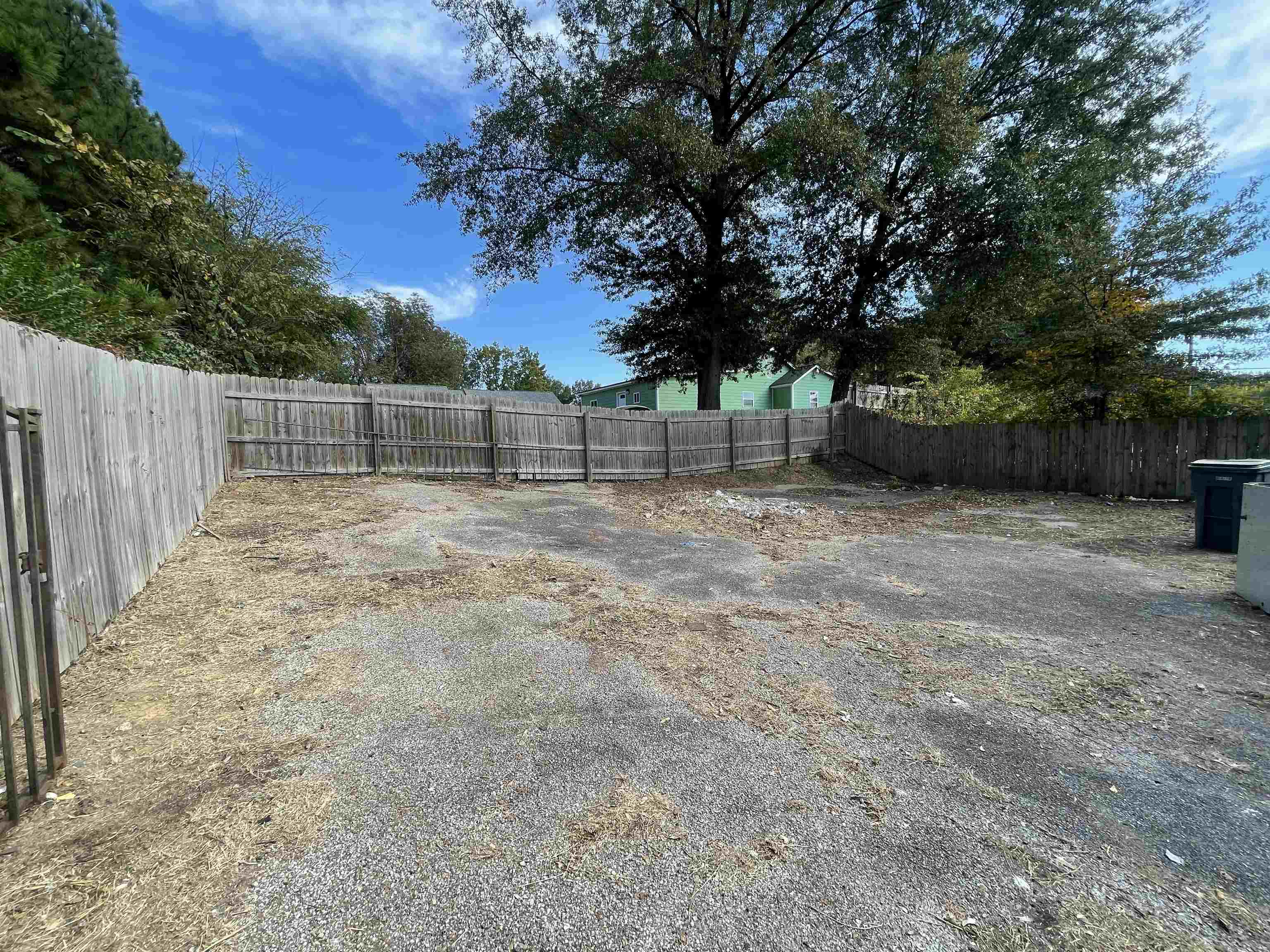 3240 N Watkins St Property Photo 5