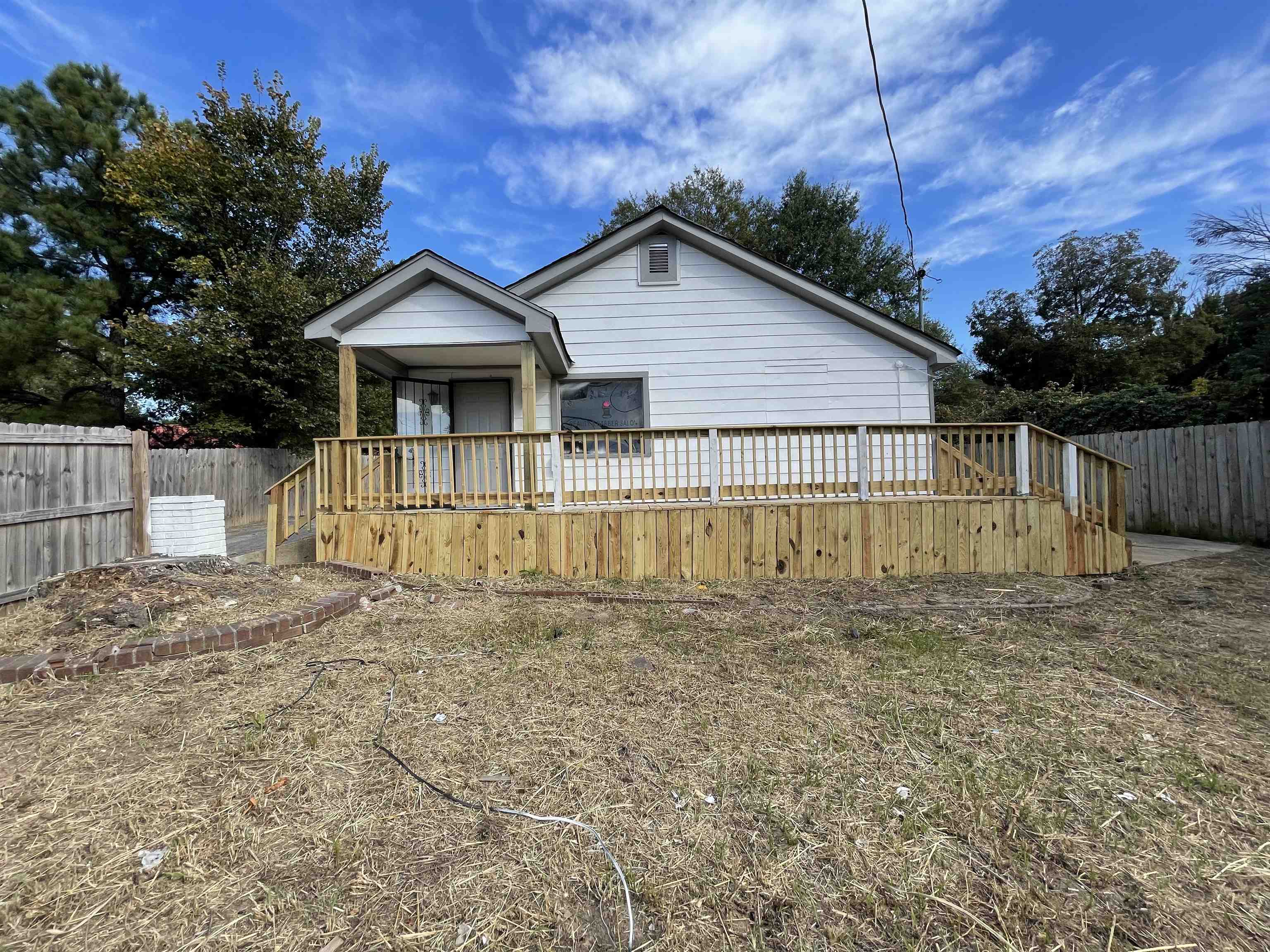 3240 N Watkins St Property Photo 7