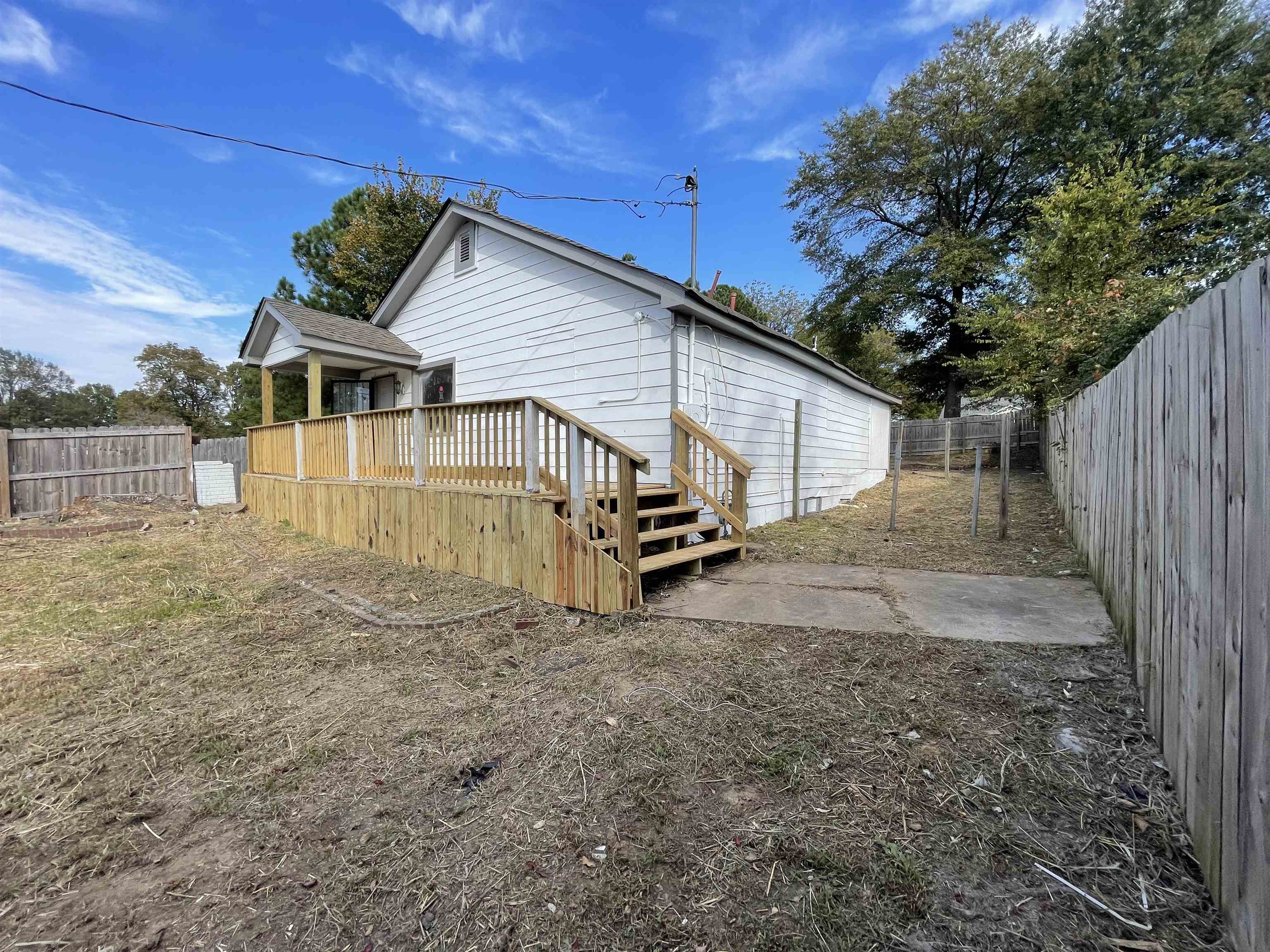 3240 N Watkins St Property Photo 8