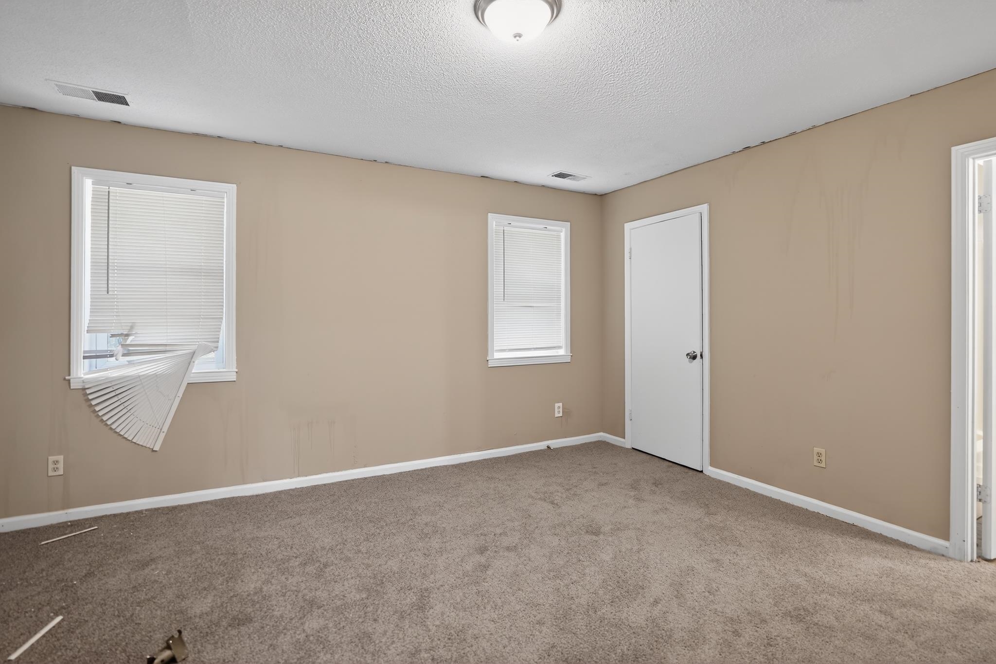 5070 Quince Rd Property Photo 17