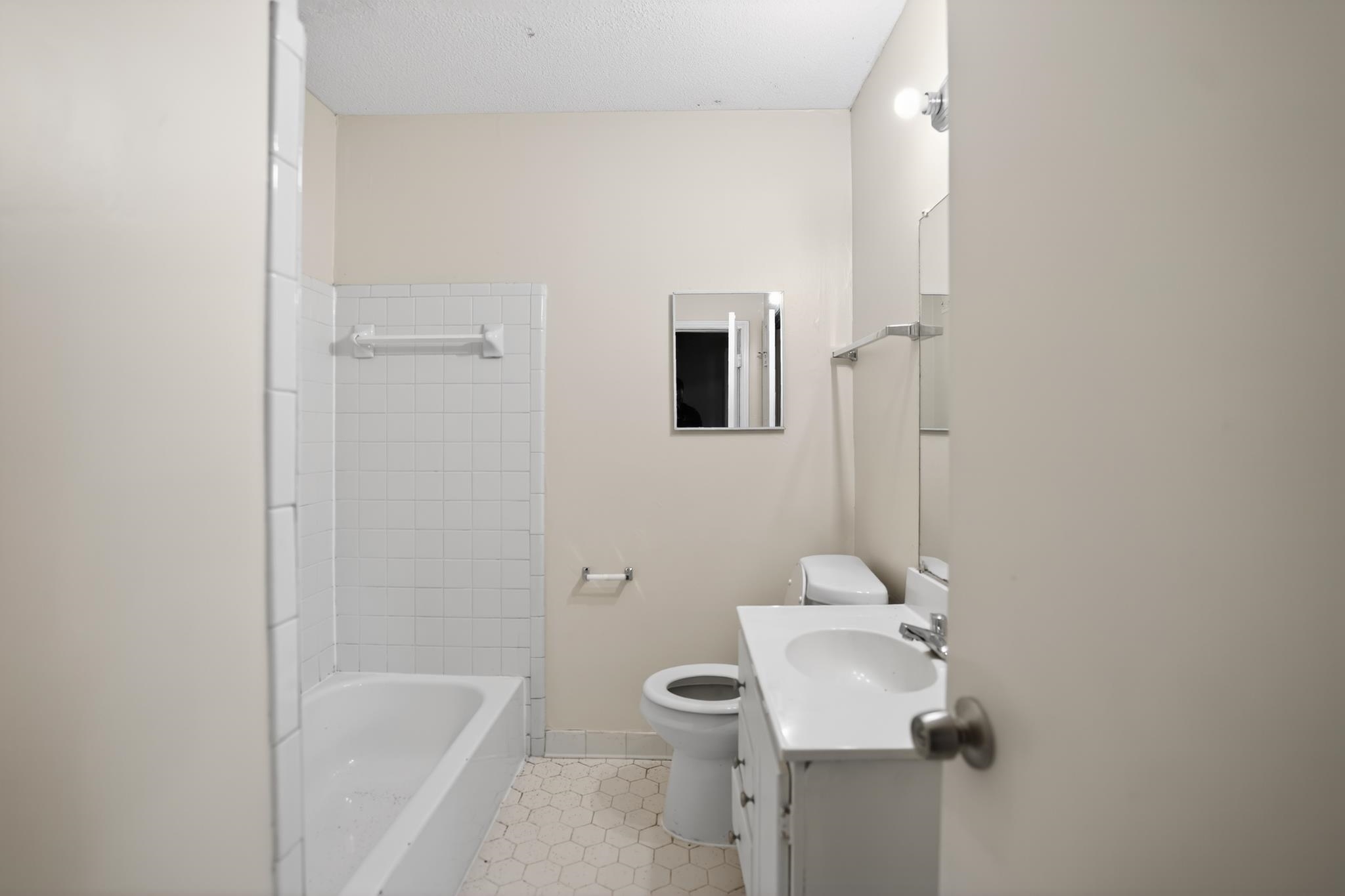 5070 Quince Rd Property Photo 18