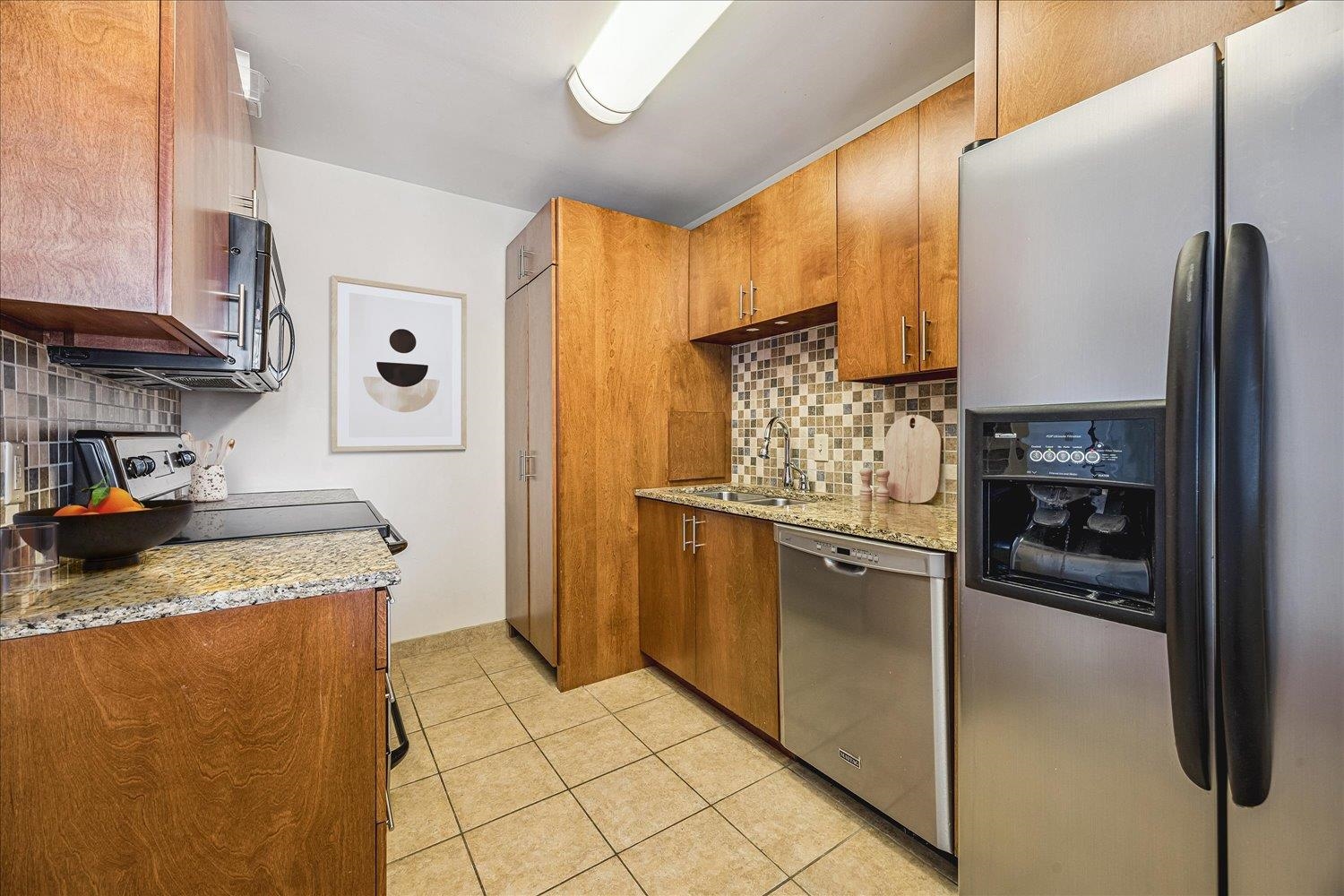 2195 Poplar Ave 303 Property Photo 7