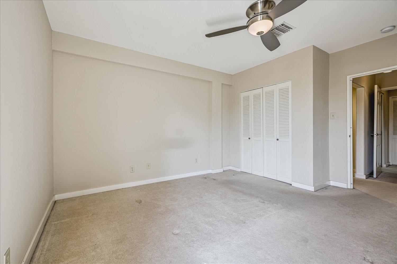2195 Poplar Ave 303 Property Photo 22