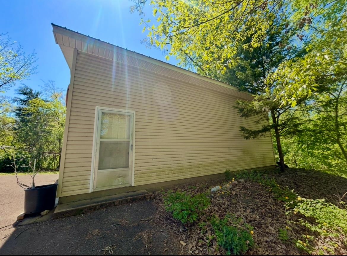 720 Riverside Ln Property Photo 37