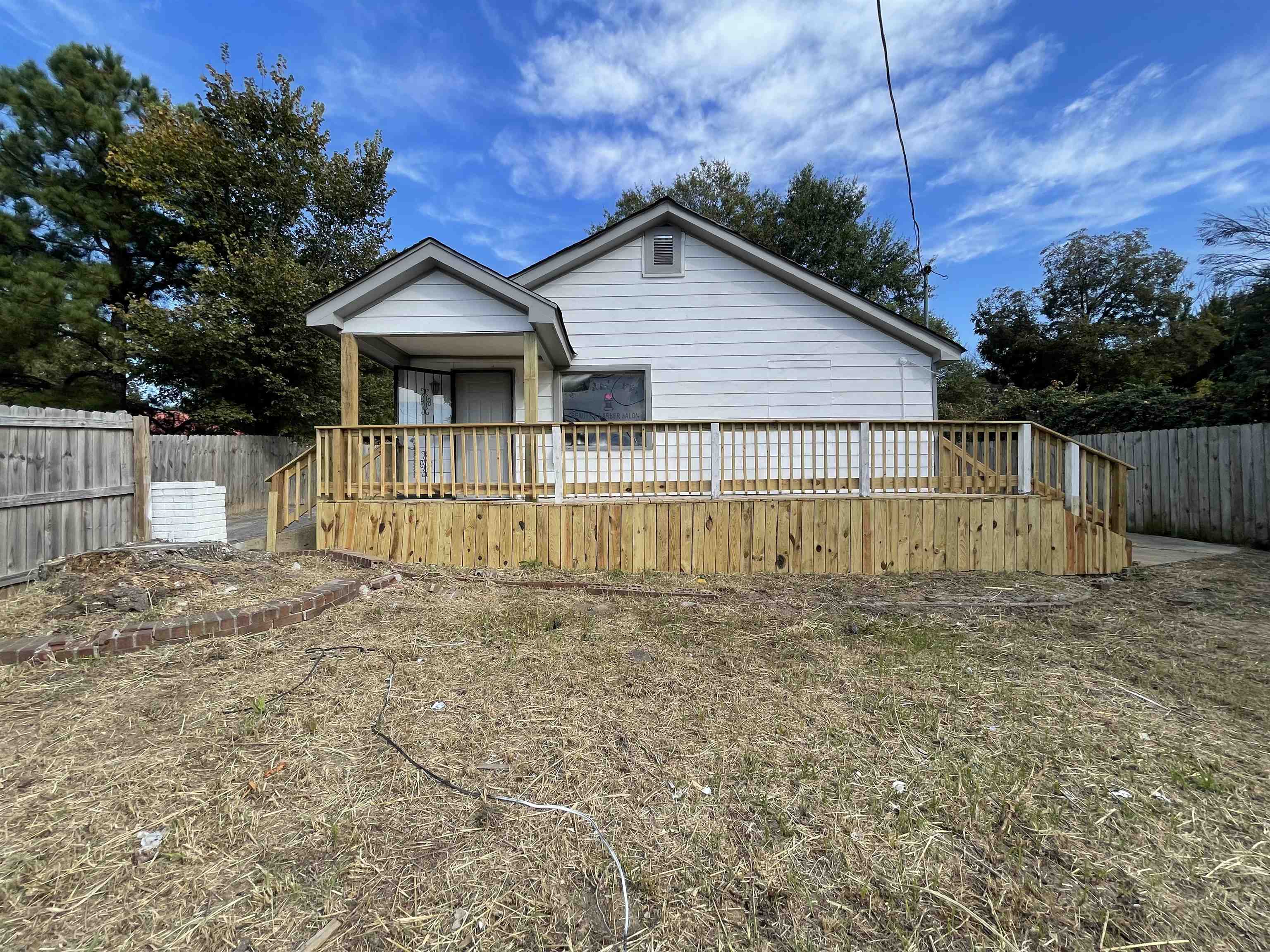 3240 N Watkins St Property Photo 7
