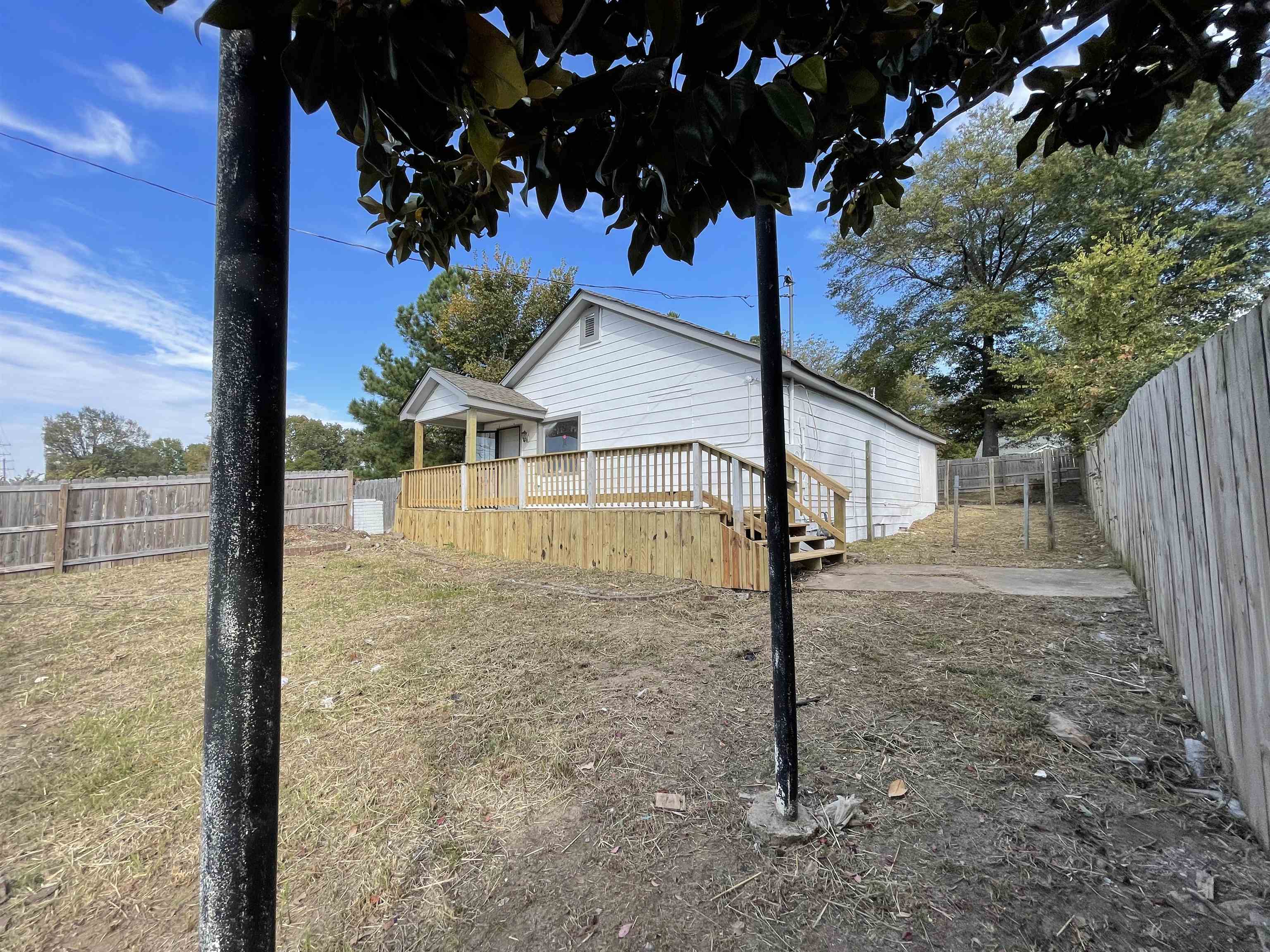 3240 N Watkins St Property Photo 8