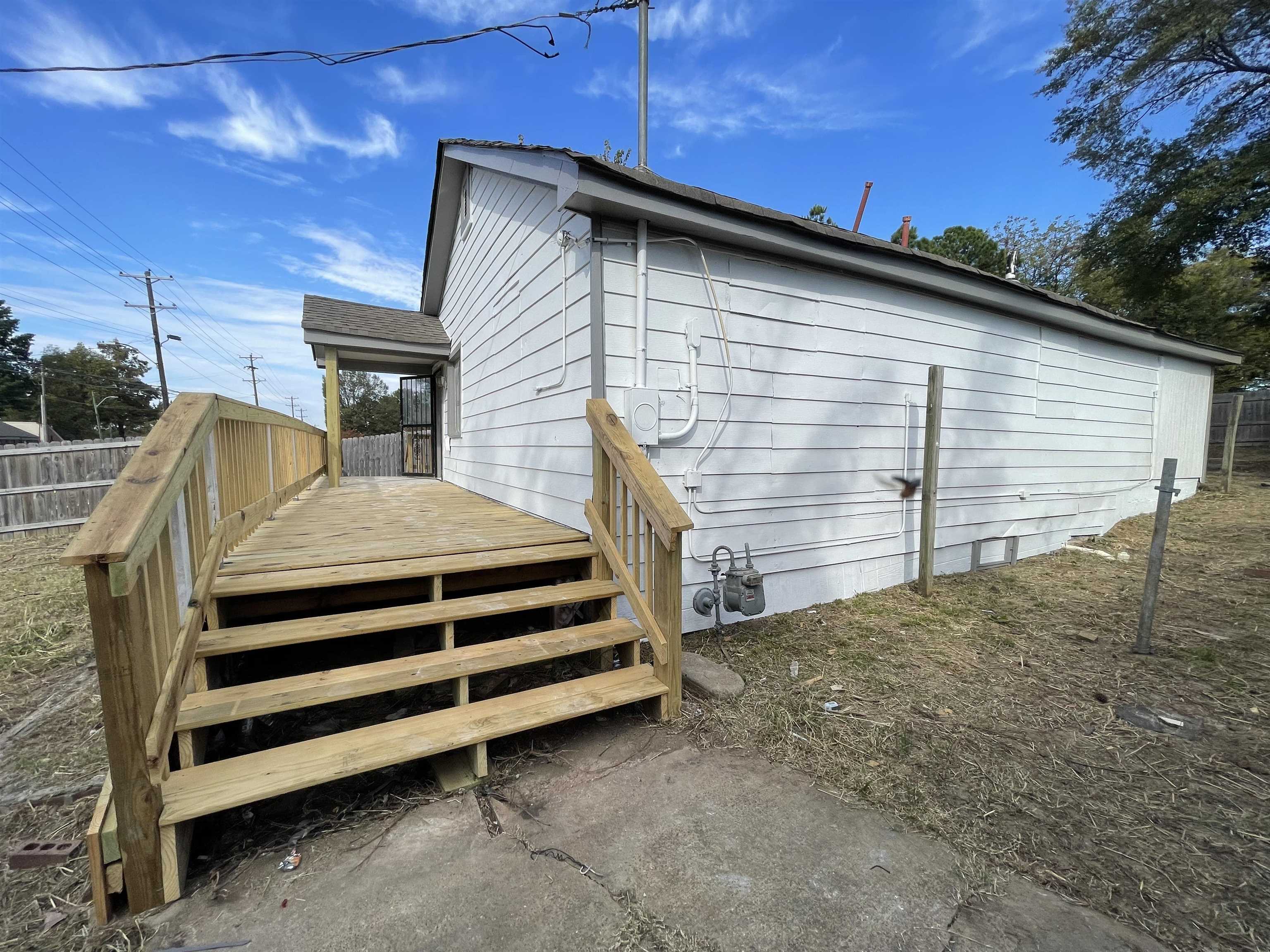 3240 N Watkins St Property Photo 10