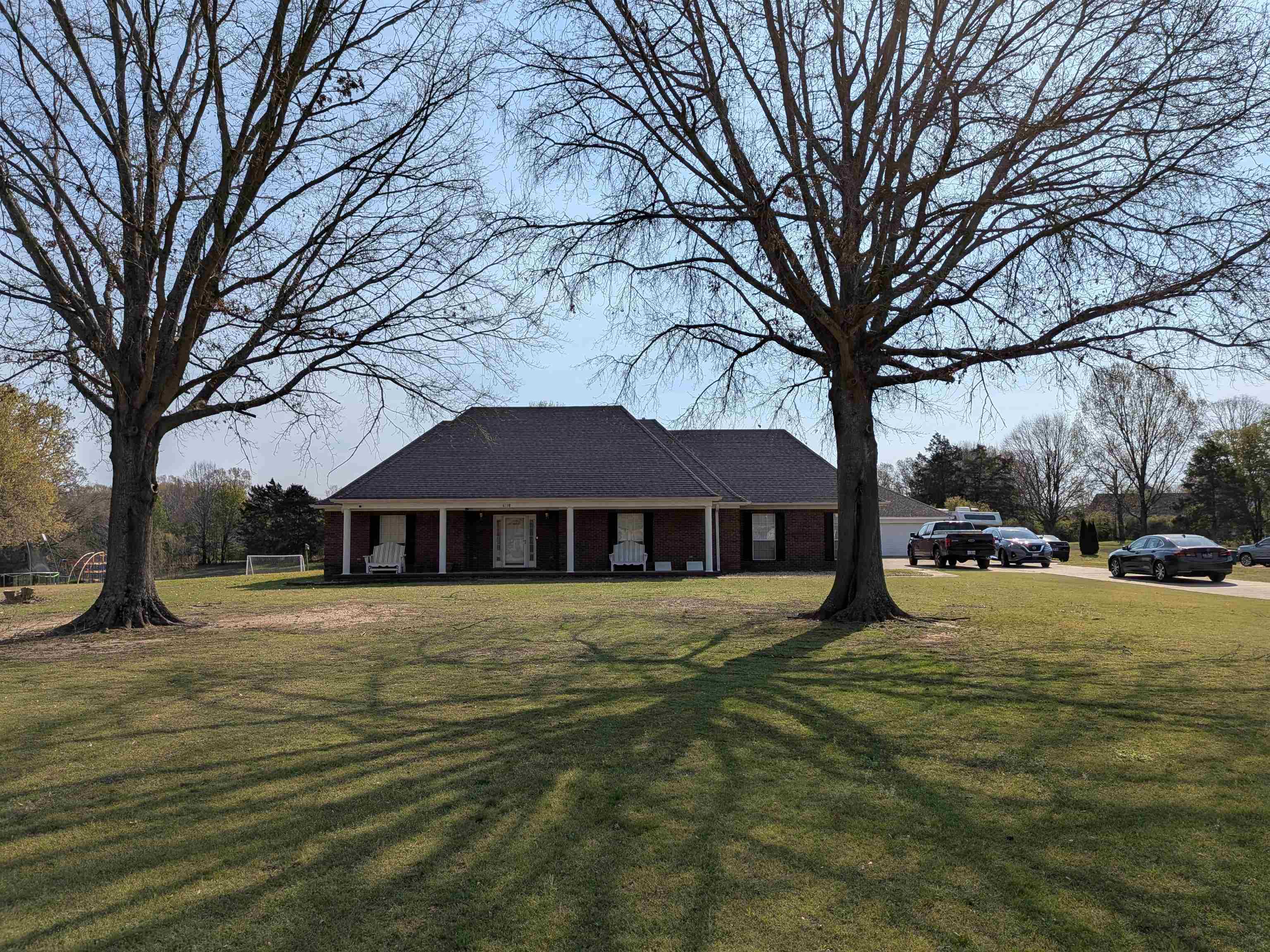 6110 Nellwood Dr Property Photo 1