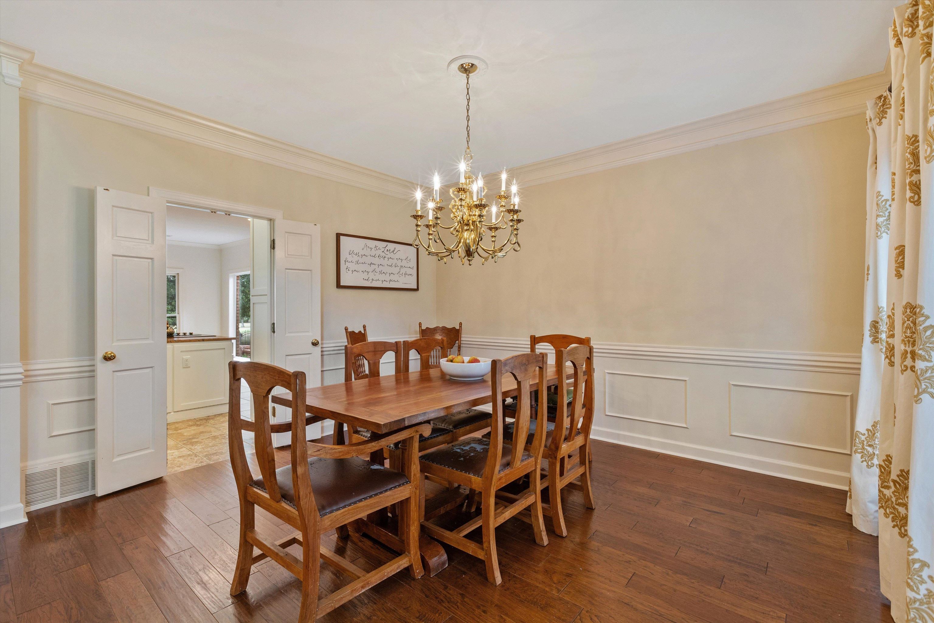 2800 E Levee Oaks Dr Property Photo 6