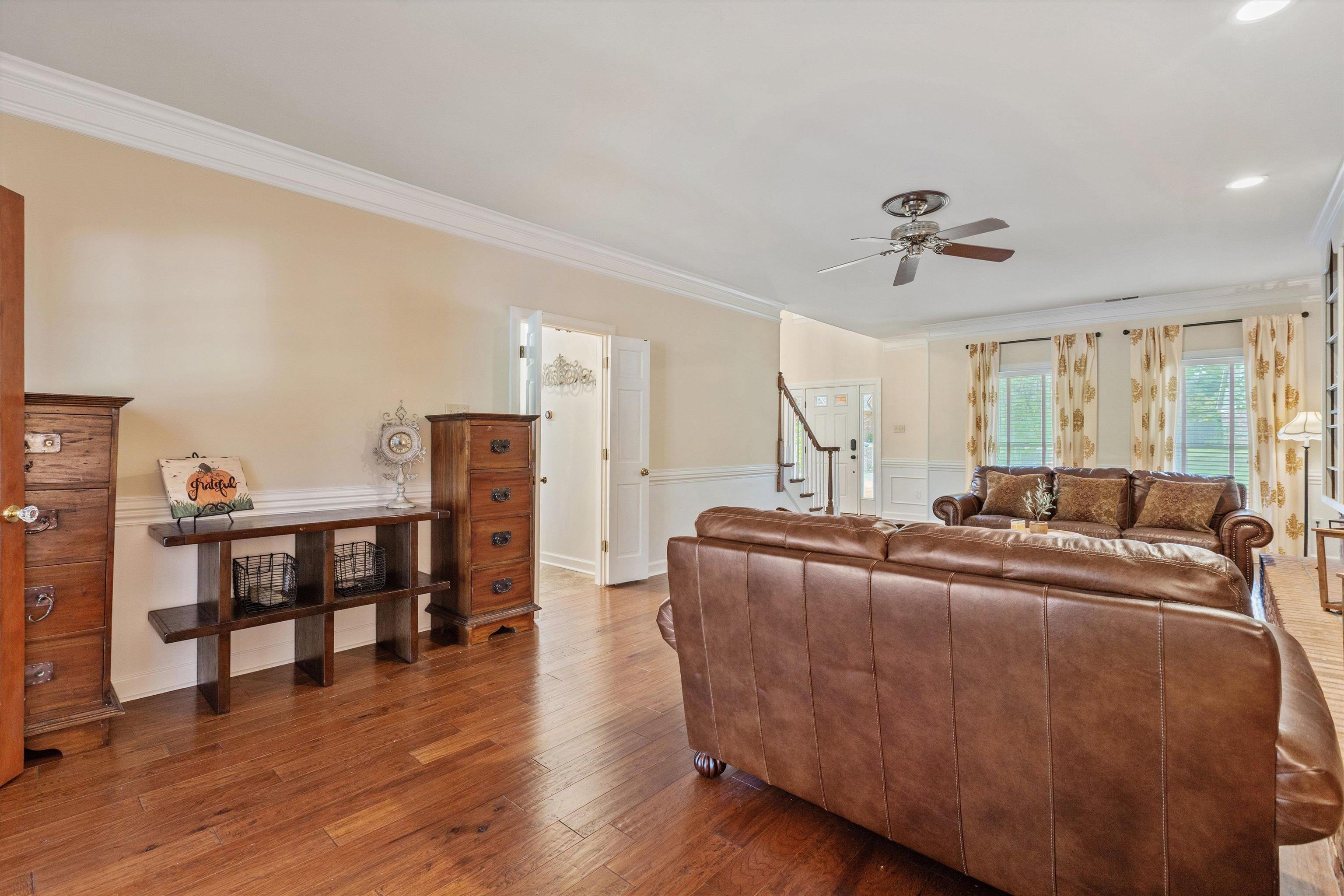 2800 E Levee Oaks Dr Property Photo 8