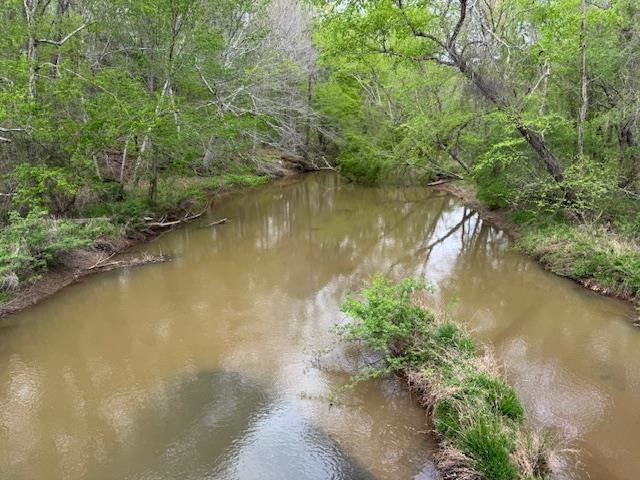 Lake Hardeman Rd Property Photo 4