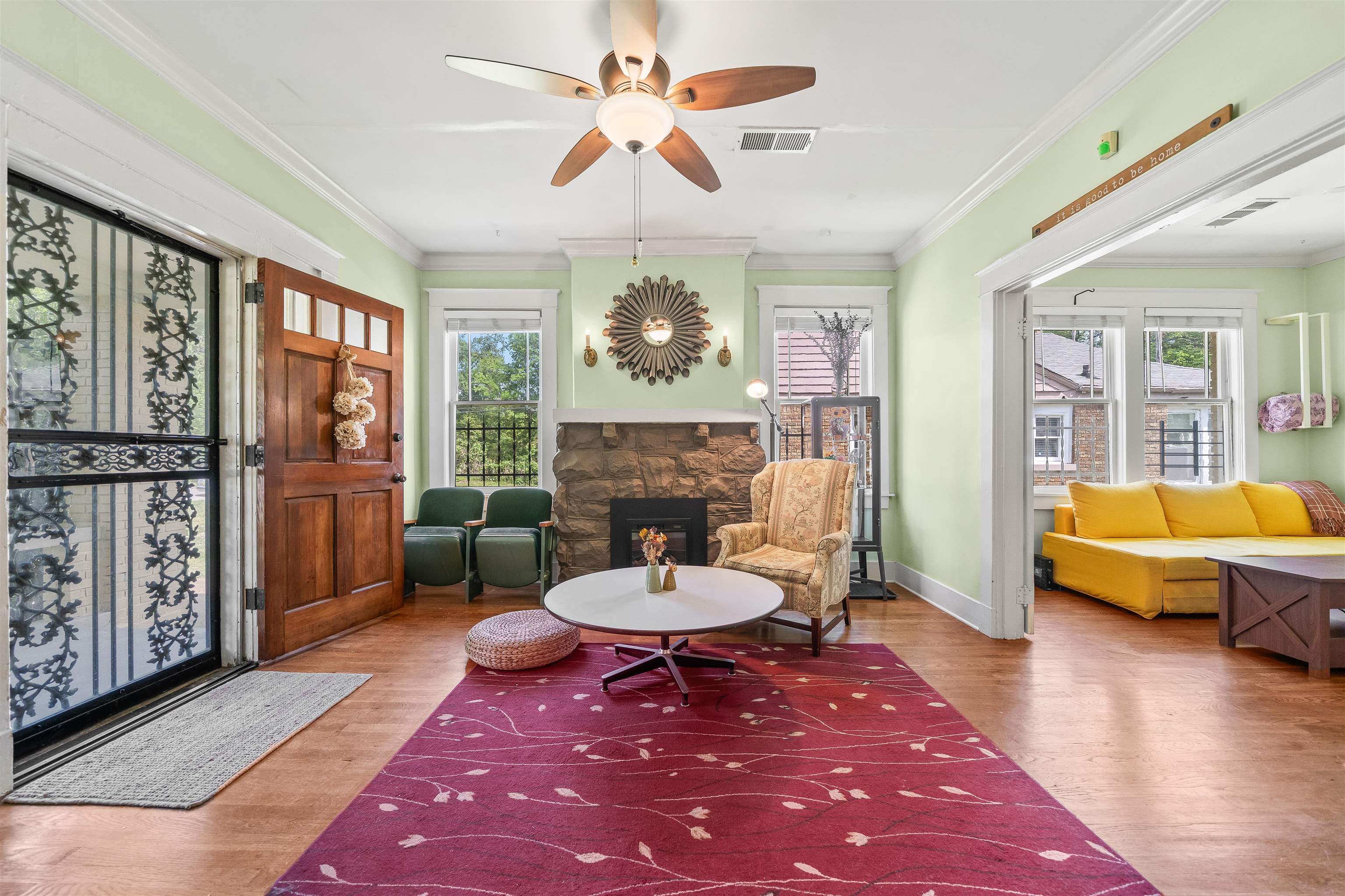 670 Maury St Property Photo 4