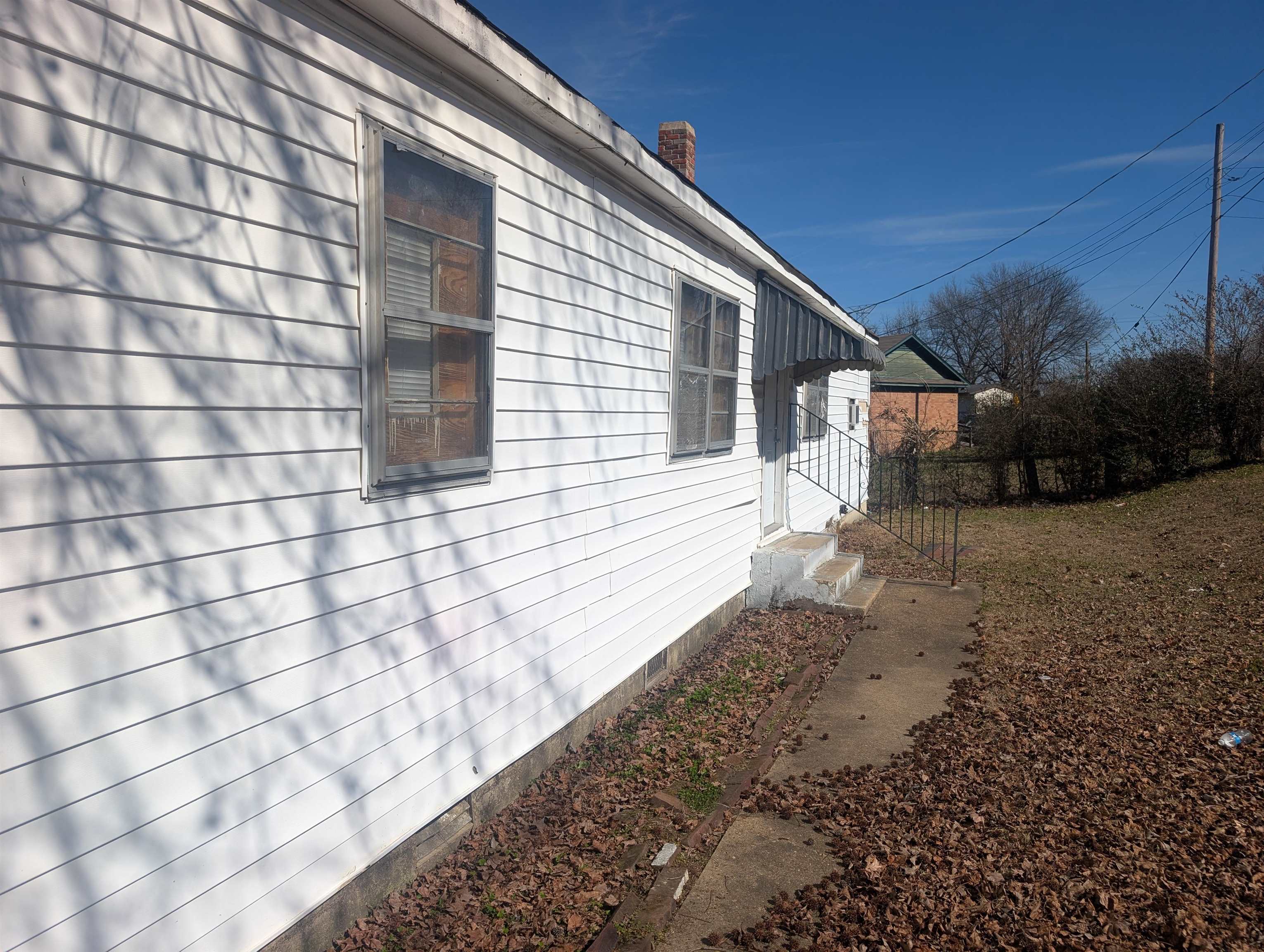 18 E Mitchell Rd Property Photo 1
