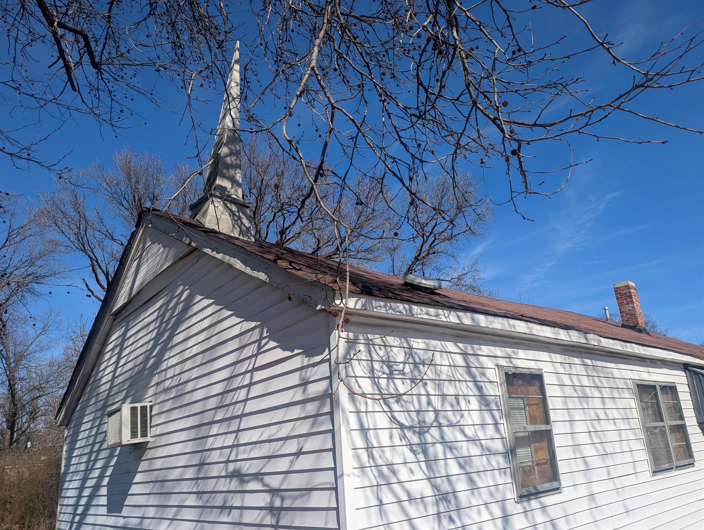 18 E Mitchell Rd Property Photo 2
