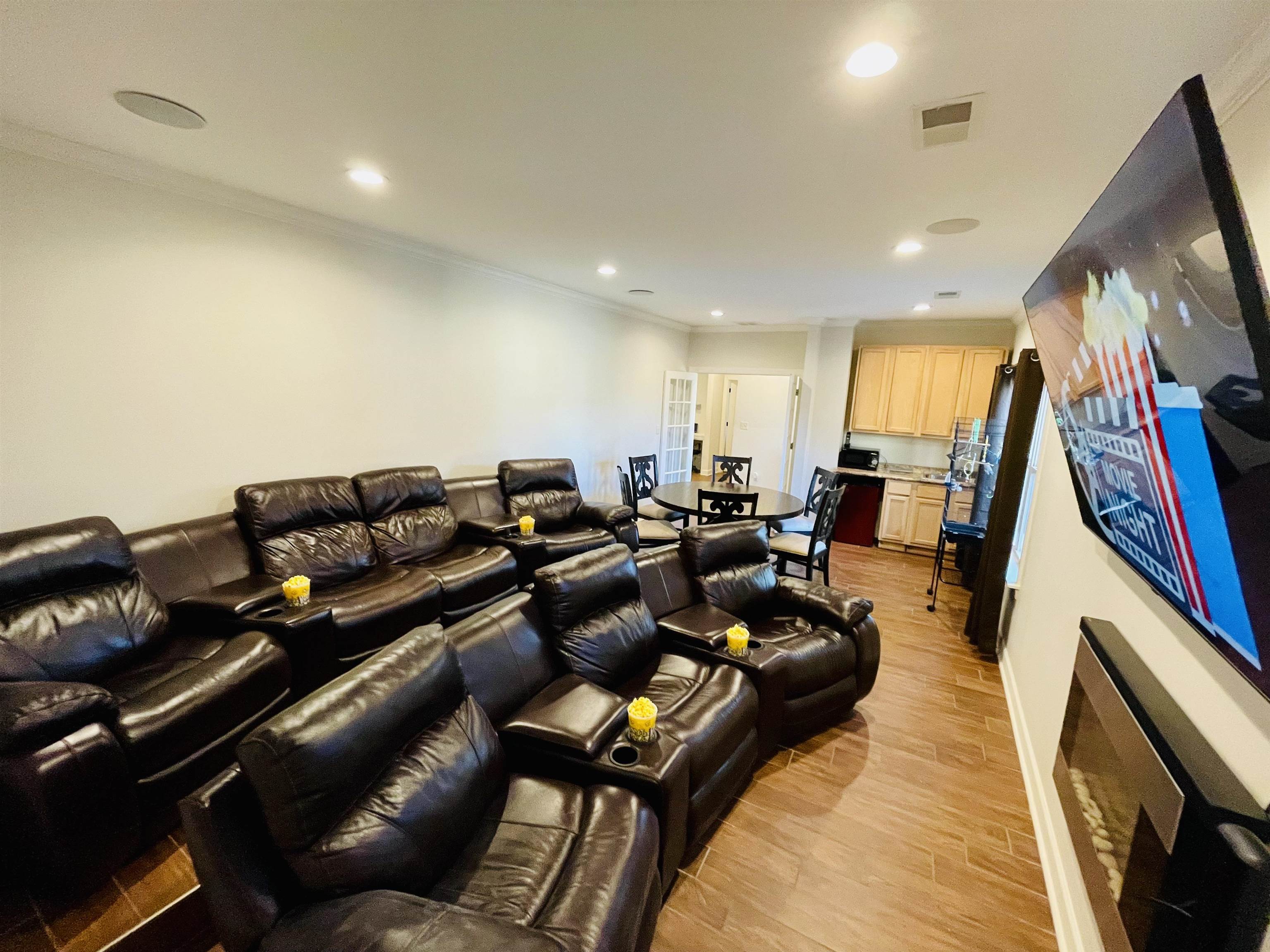 1465 N Parkway St Property Photo 18