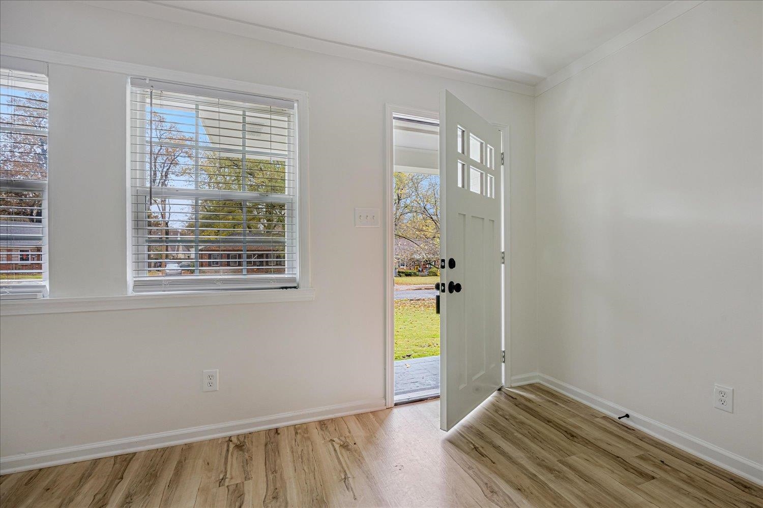 505 Eastbourne Pl Property Photo 6